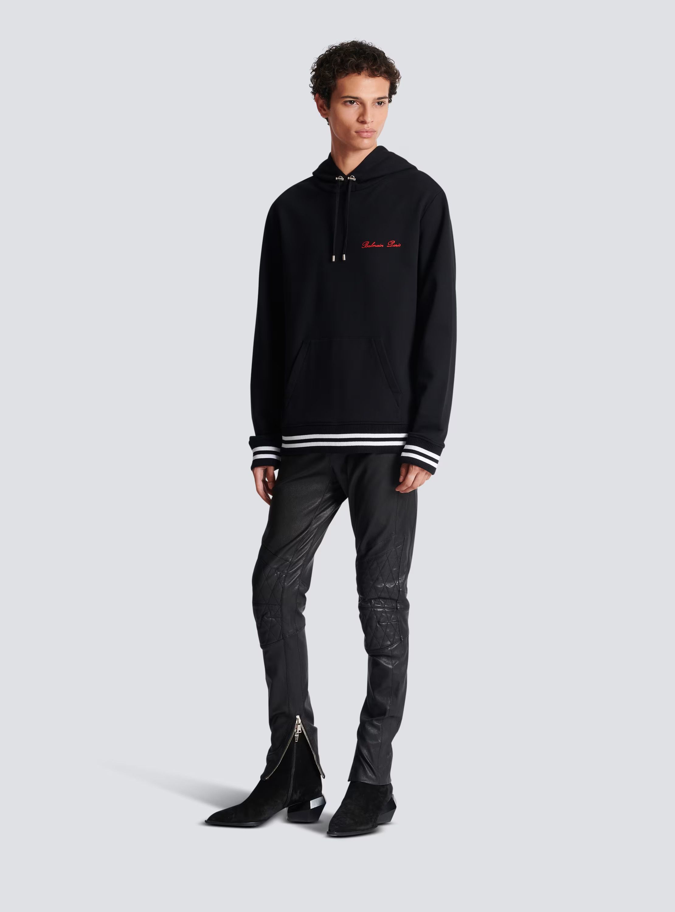 o1s1wg110125 Signature Hoodie in Black