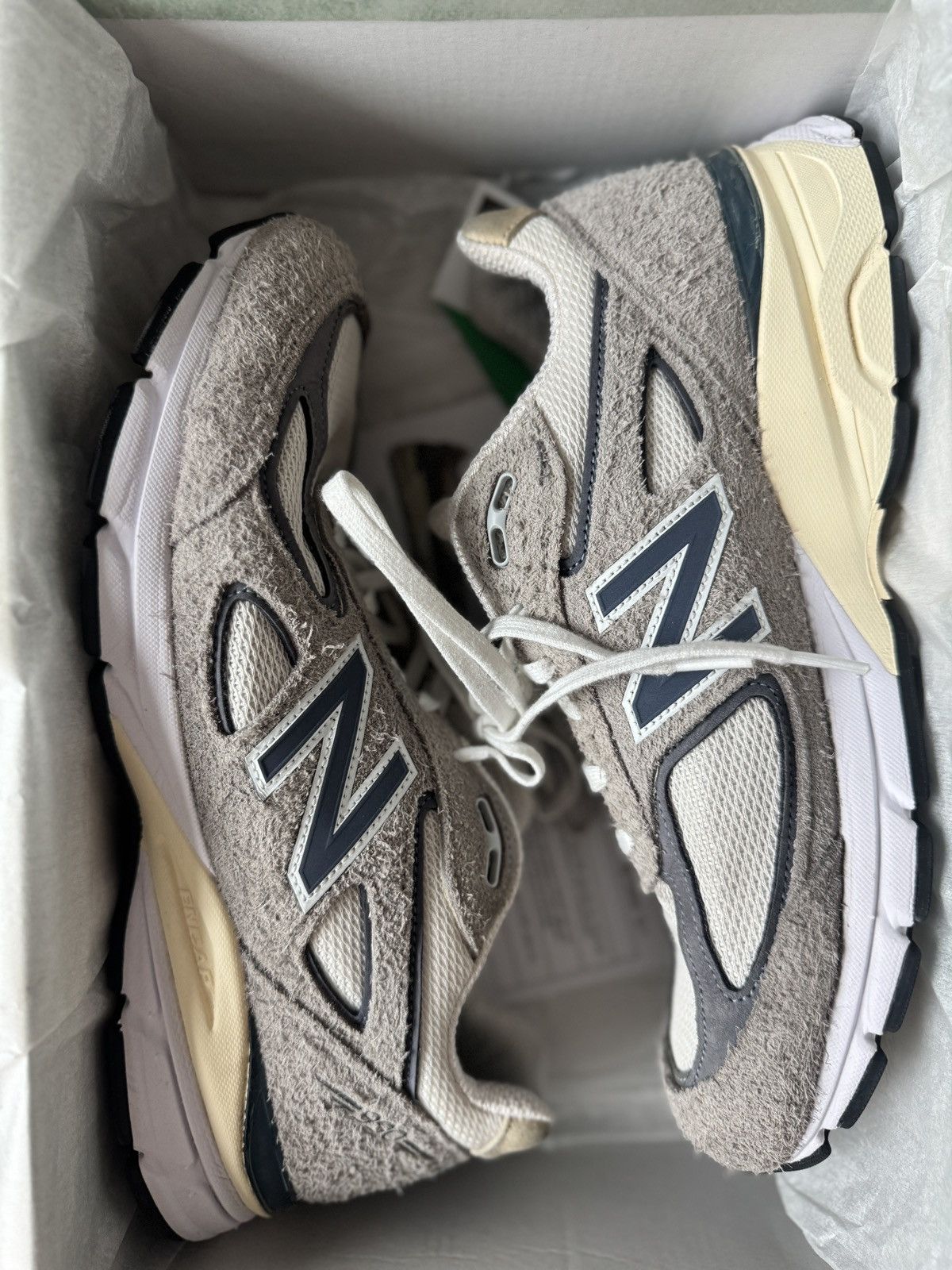 New Balance New Balance 990v4 MiUSA Grey Day (2023) Size US 9 / EU 42 - 1 Thumbnail