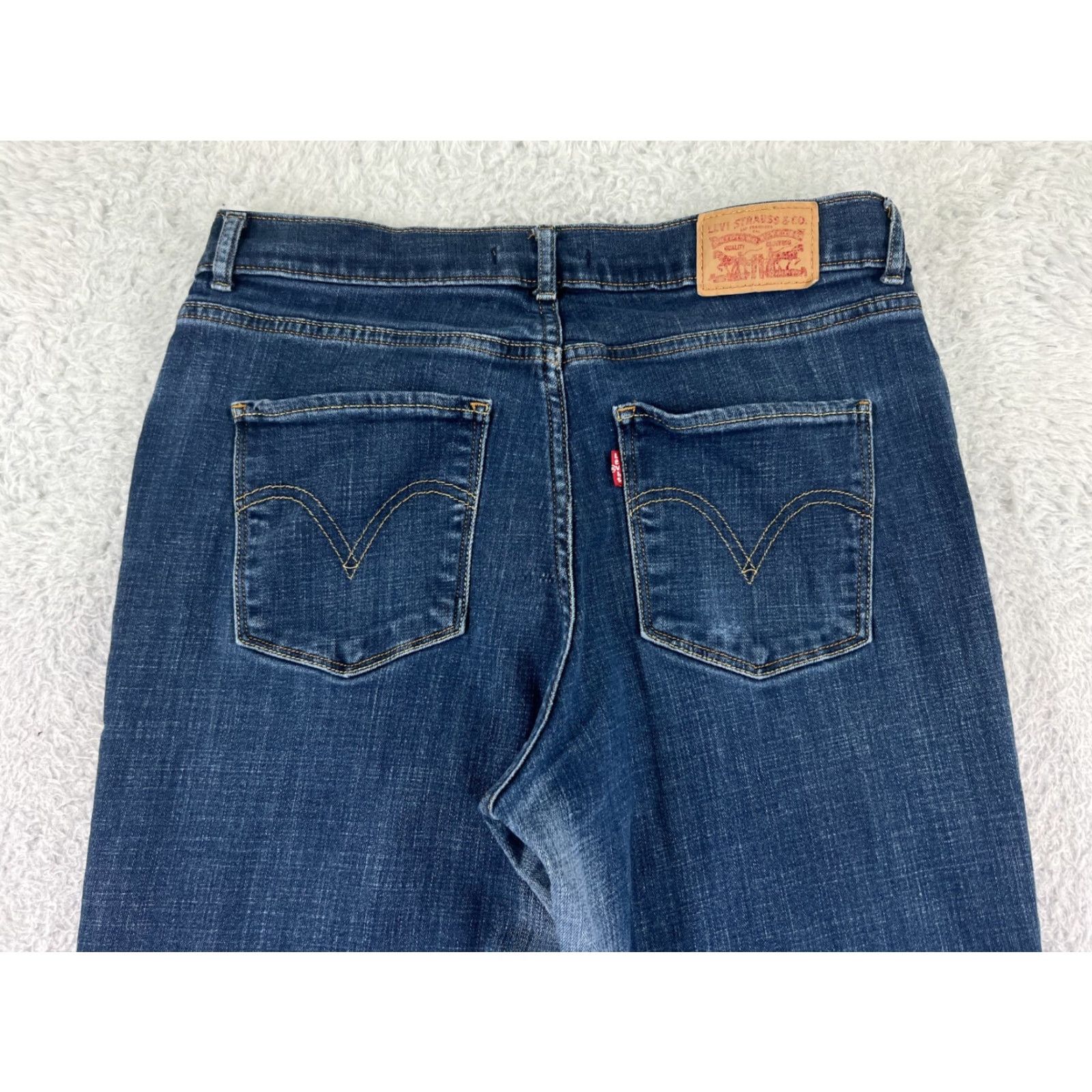 Levi's Levis Jeans Women 10 Blue Denim Bootcut Mid Rise 29x28 Slimming Comfort 5-Pocket Modern American Jeans Mens? Size 32" / US 10 / IT 46 - 3 Thumbnail