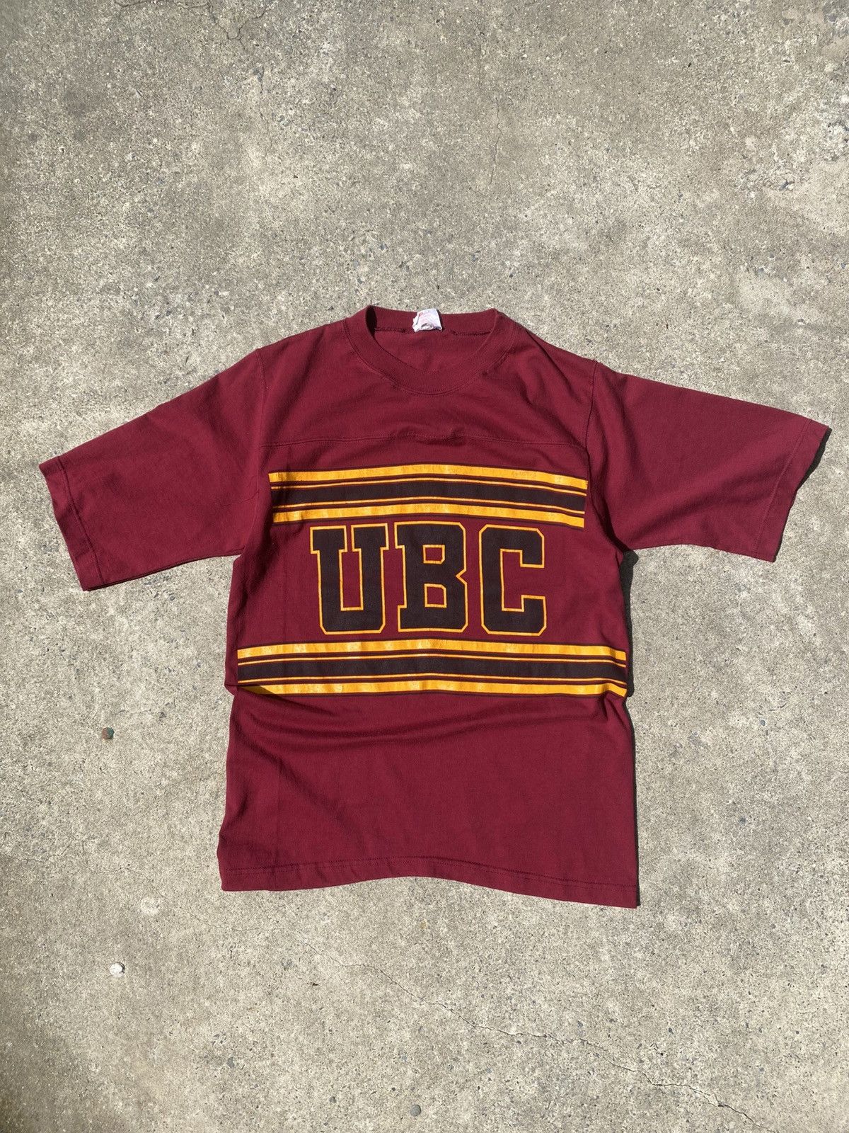 Vintage Vintage UBC Tee Size US S / EU 44-46 / 1 - 1 Thumbnail