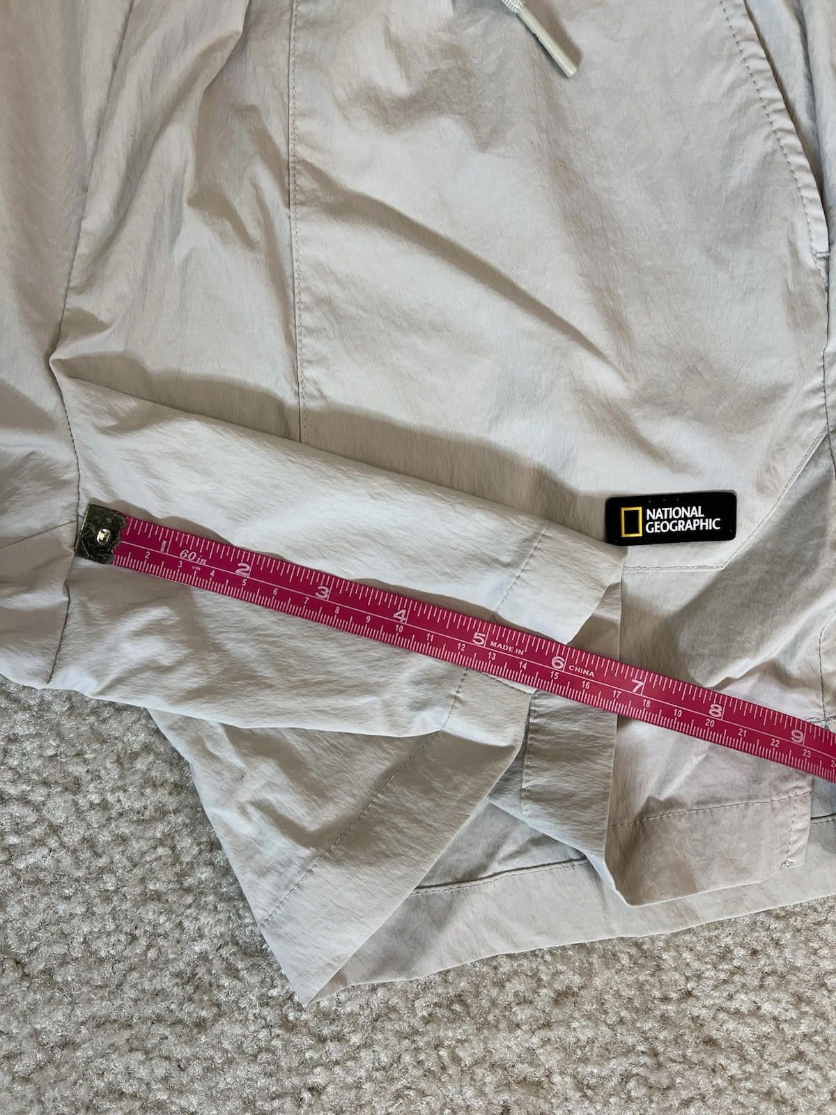 Designer Women's National Geographic Shorts Women SZ Medium Size 32" / US 10 / IT 46 - 6 Thumbnail