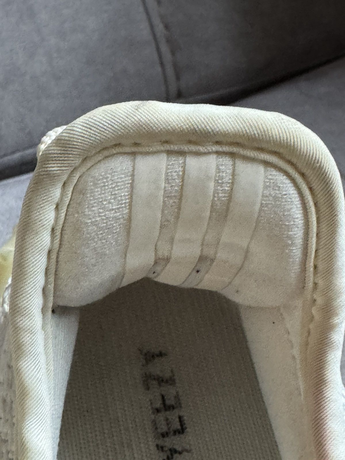 Yeezy YEEZY BOOST CP9366 sz US7.5 see all photos and description Size US 7.5 / EU 40-41 - 9 Thumbnail