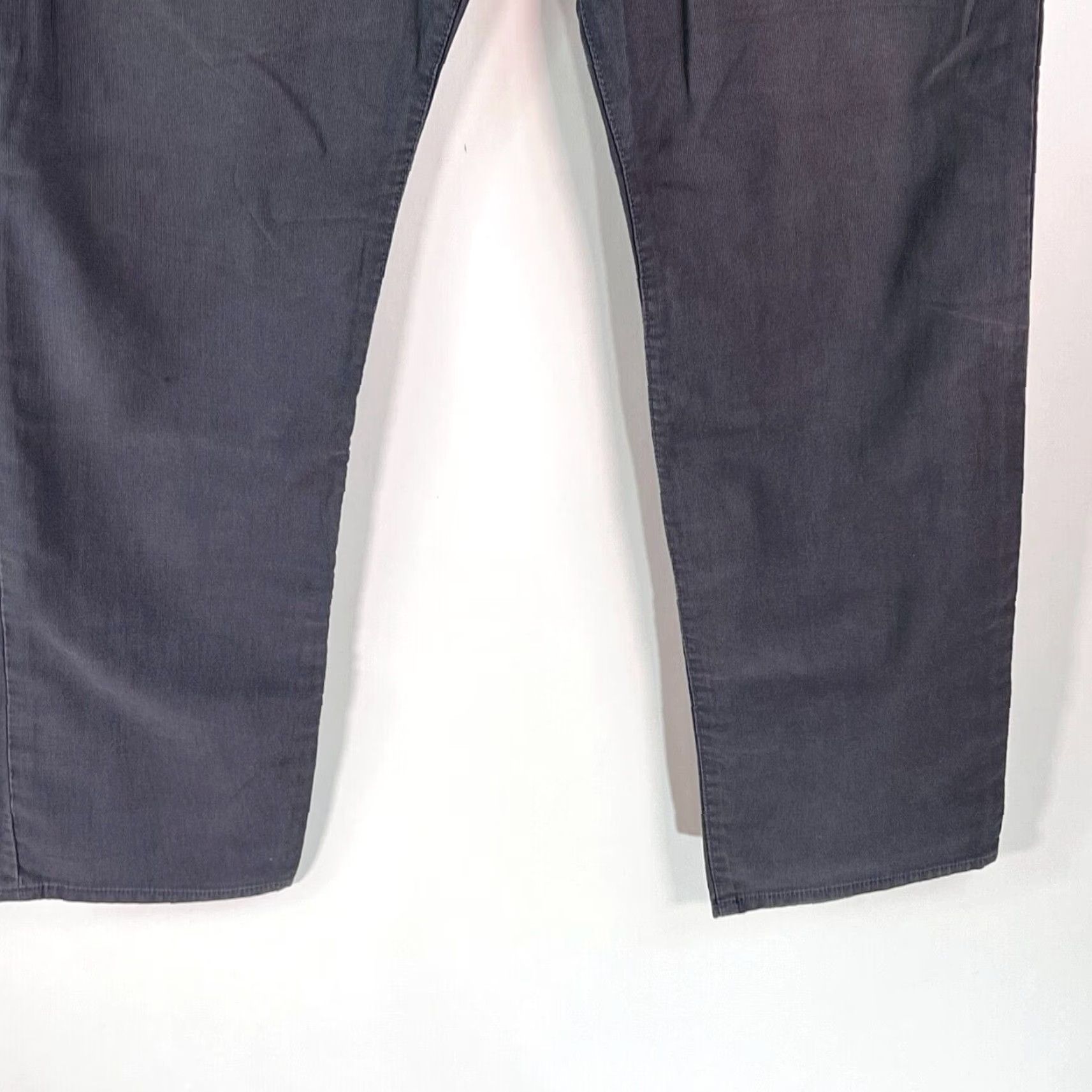 Gap VINTAGE Gap Corduroy Jeans Boot Fit Men 35x30 Gray 100% Cotton Mens Size US 35 - 4 Thumbnail