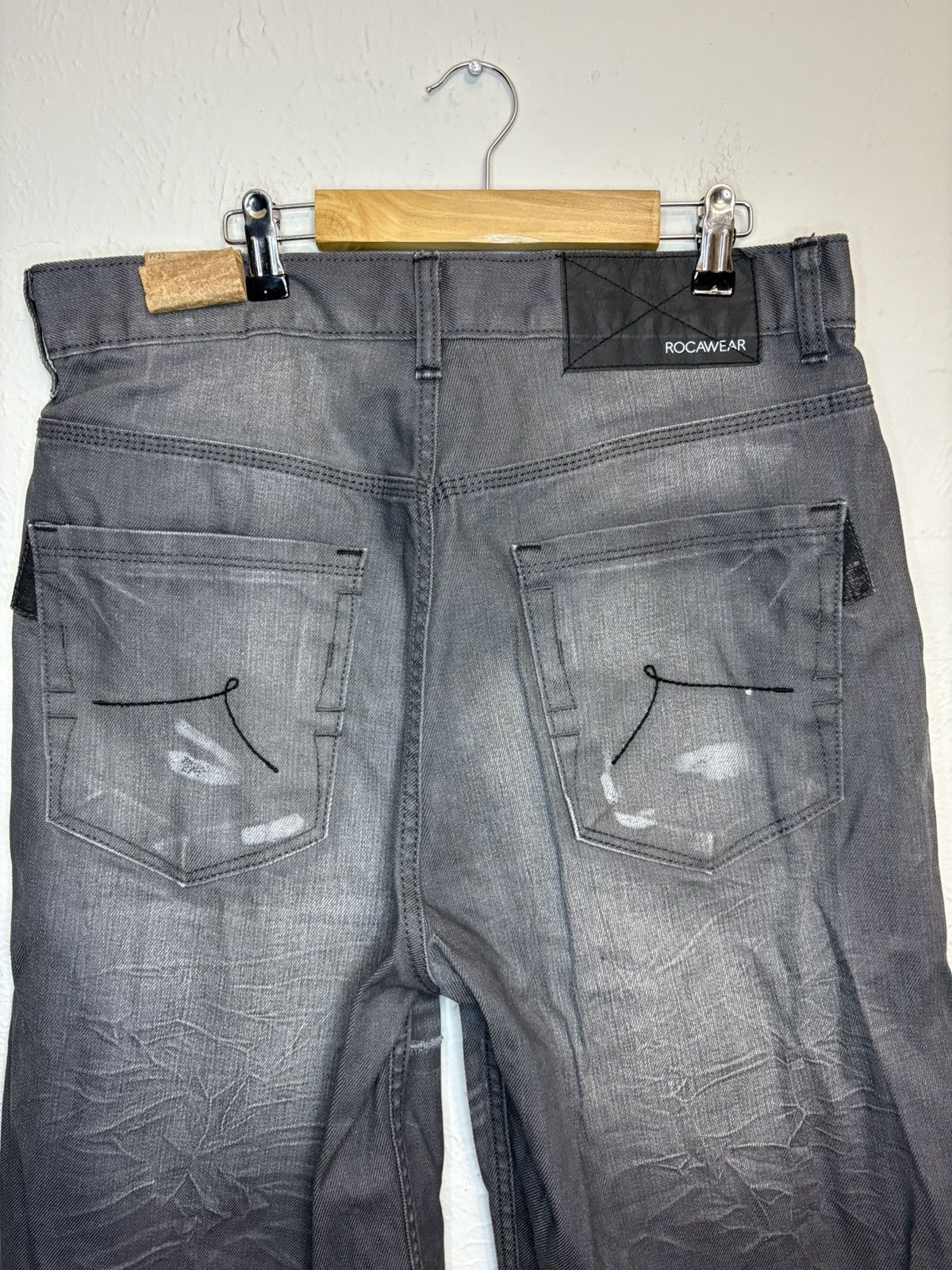 Rocawear Y2K Rocawear grey jorts Size 32 Size US 32 / EU 48 - 2 Thumbnail