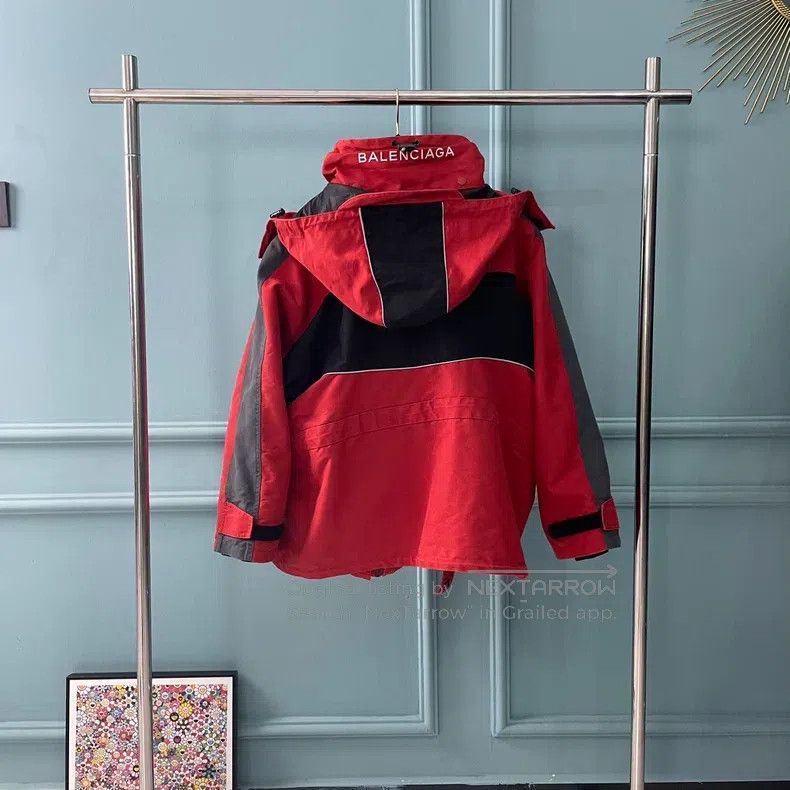 Balenciaga Balenciaga Red windbreaker jacket Size XS / US 0-2 / IT 36-38 - 2 Thumbnail