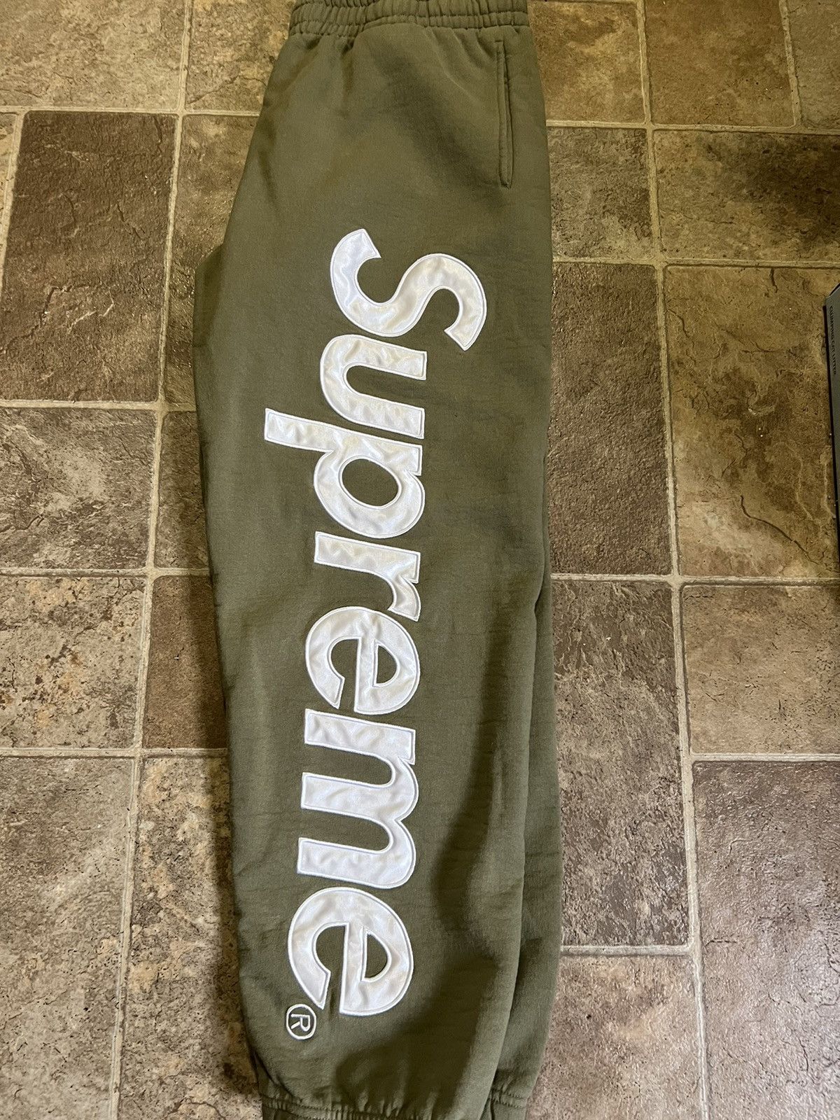 Supreme Supreme HEAVYWEIGHT sweatpants Size US 33 - 1 Thumbnail