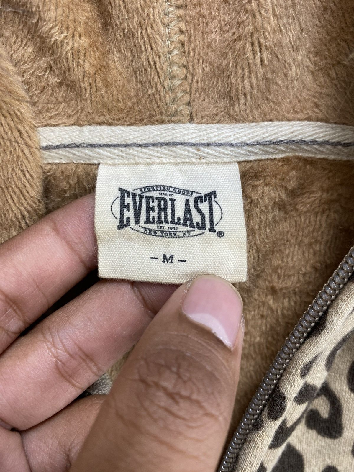 Japanese Brand 2000s Everlast Leopard Ifsixwasnine Lgb Style Fur Hoodie Y2K Size US M / EU 48-50 / 2 - 4 Thumbnail