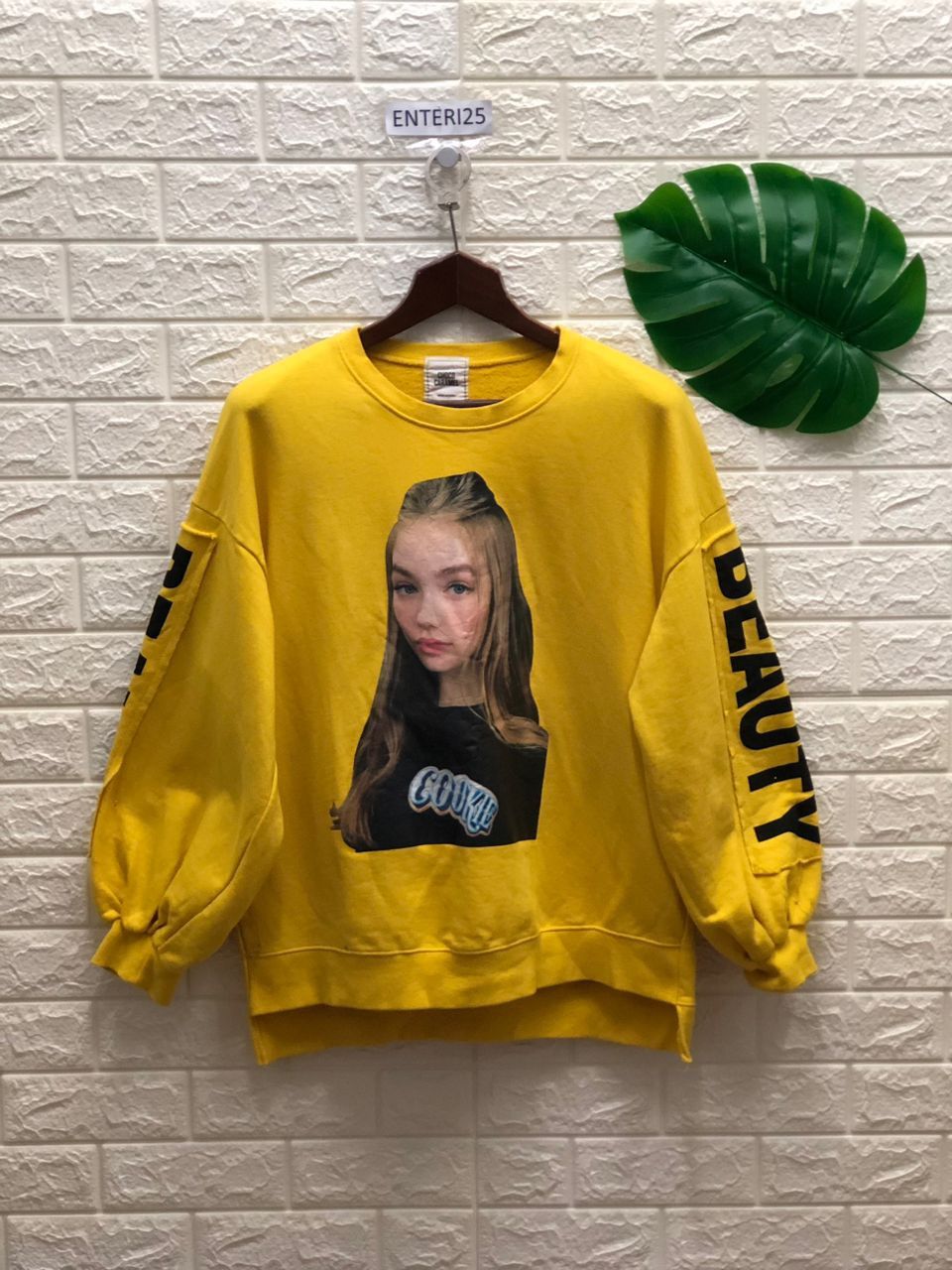 Vintage vintage Streetwear CHOCO CARAMEL TEE yellow Size US L / EU 52-54 / 3 - 1 Thumbnail