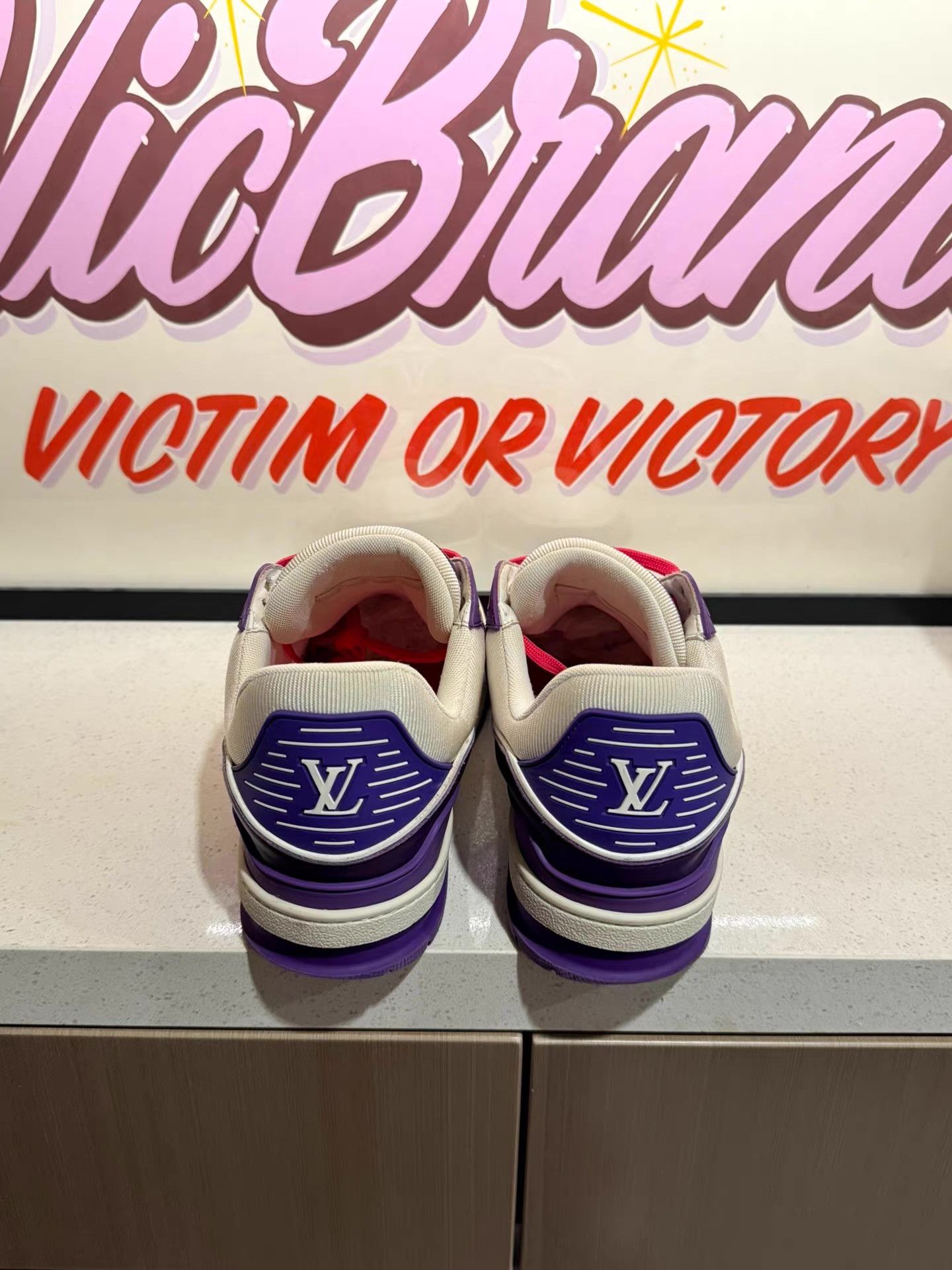 Louis Vuitton Louis Vuitton Trainer basketball-style sneakers Ｑ20 Size US 8.5 / EU 41-42 - 2 Thumbnail