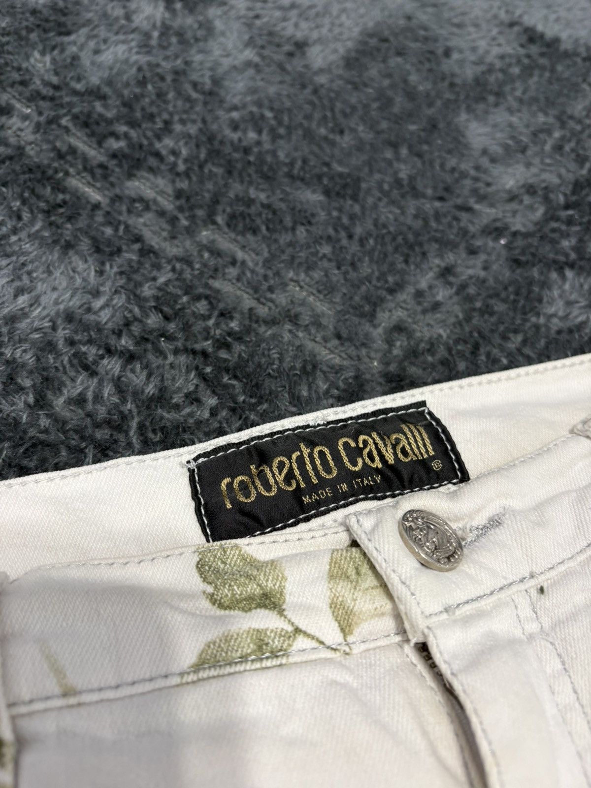 Roberto Cavalli Vintage Roberto Cavalli Flowers Rare Jeans Size 30" / US 8 / IT 44 - 11 Thumbnail