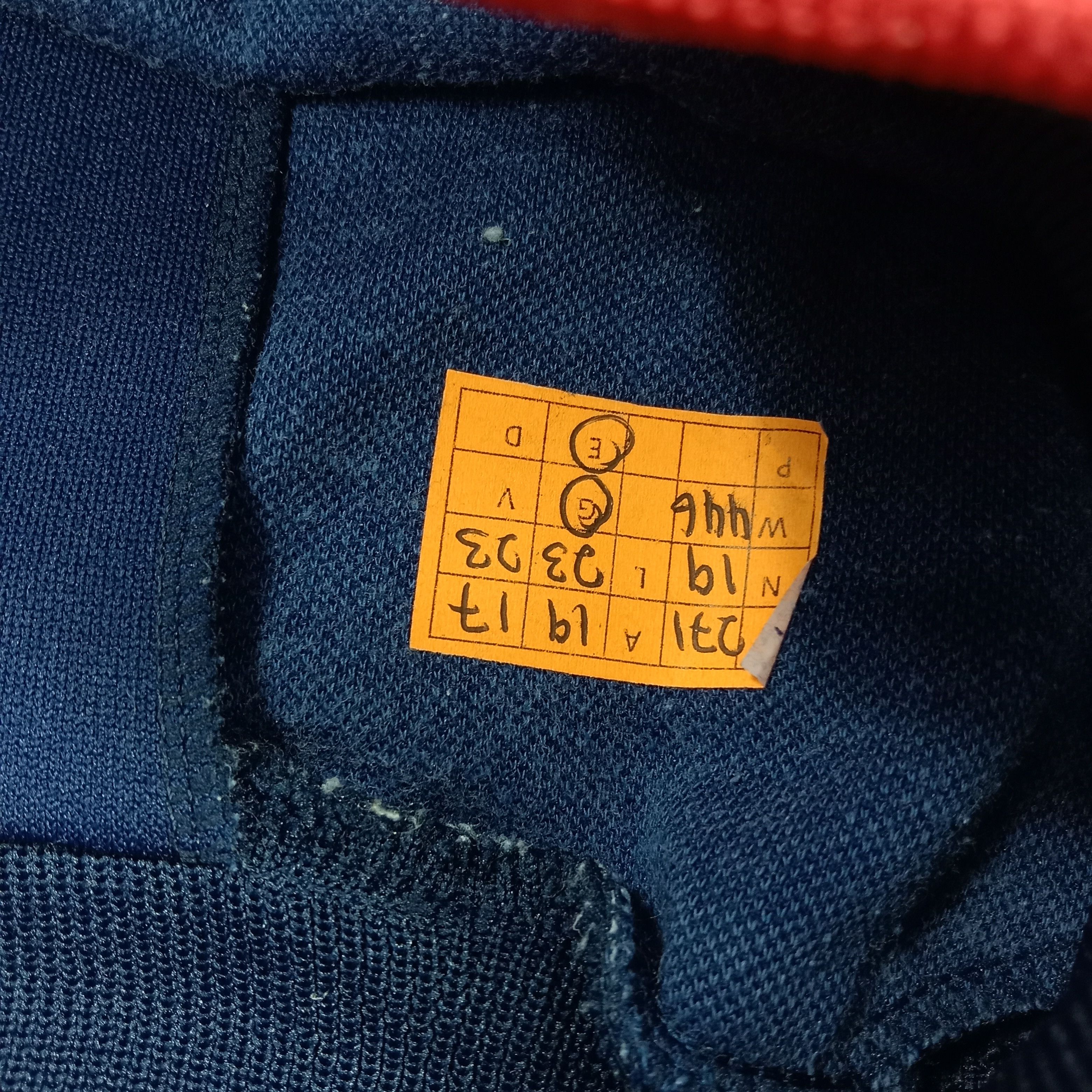 Adidas Vintage Adidas Running Sweater Jacket C271N19 Size US S / EU 44-46 / 1 - 8 Thumbnail