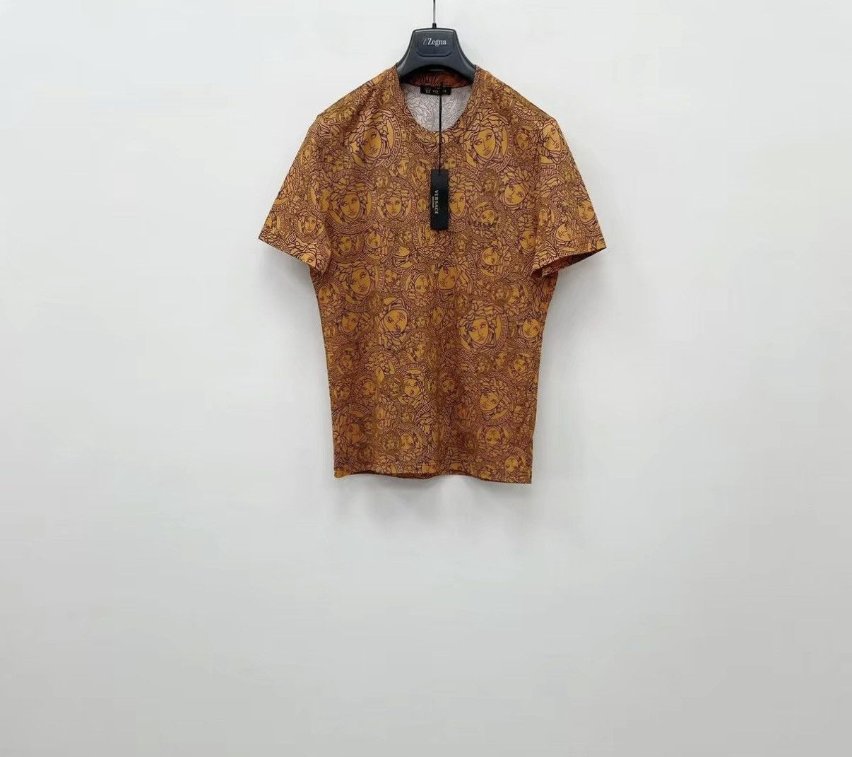 Versace VERSACE 100% Cotton Short Sleeve T-shirt J30 Size US S / EU 44-46 / 1 - 1 Thumbnail
