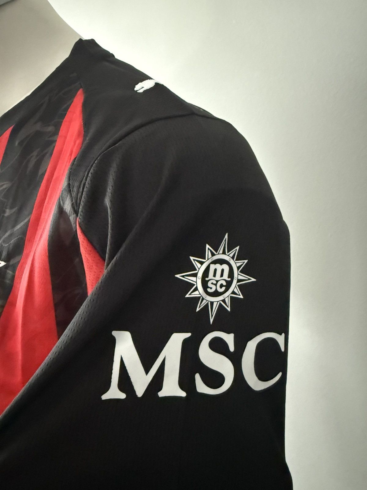 Puma Luka Modric #14 AC Milan 2025/26 Home New Soccer Jersey Size US XL / EU 56 / 4 - 7 Thumbnail