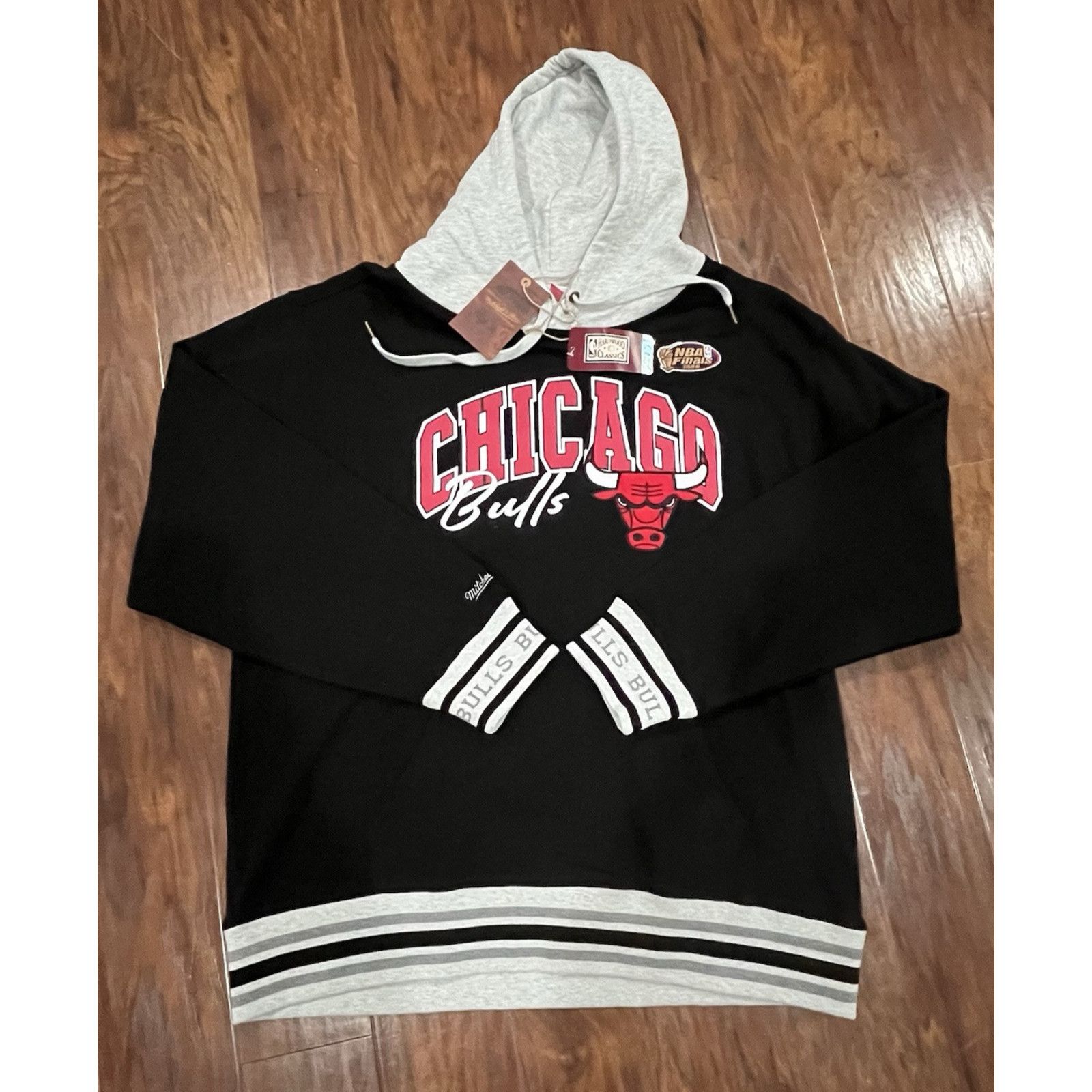 Mitchell & Ness MITCHELL & NESS NBA CHICAGO BULLS FINALS SWEATSHIRT SIZE XL Size US XL / EU 56 / 4 - 1 Thumbnail