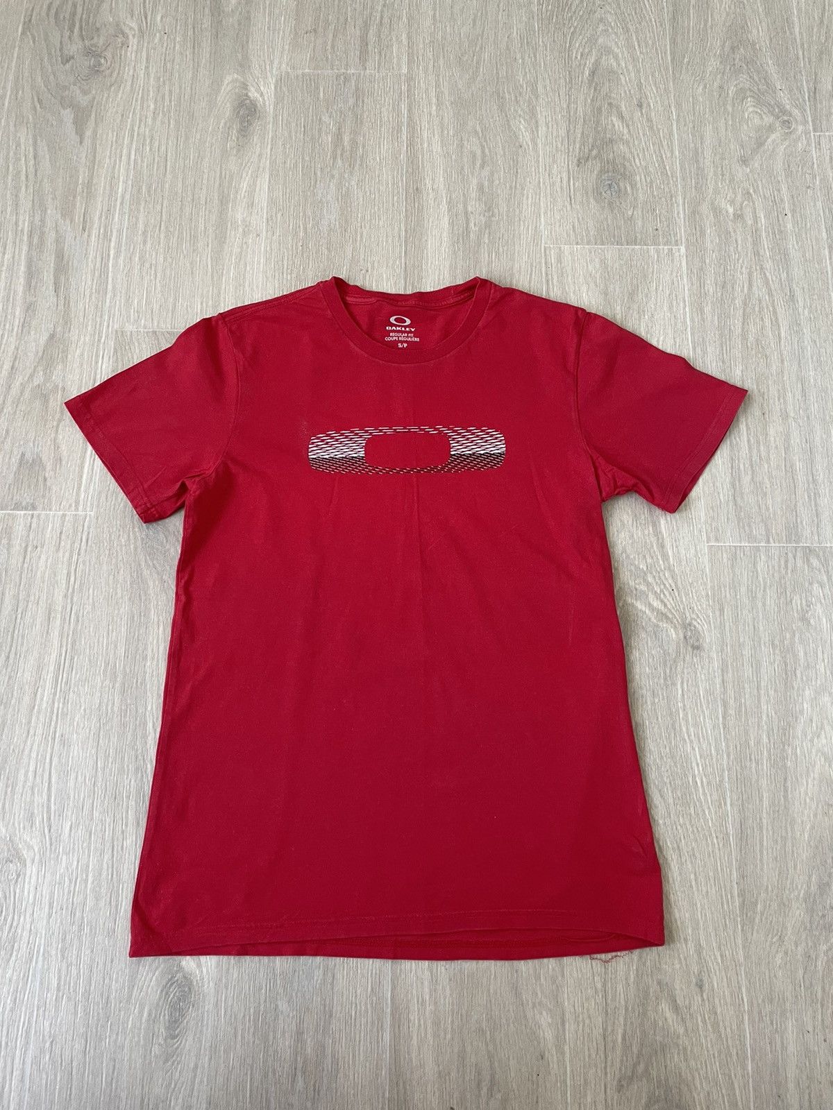 Oakley × Vintage Vintage Oakley t shirt Size US S / EU 44-46 / 1 - 1 Thumbnail