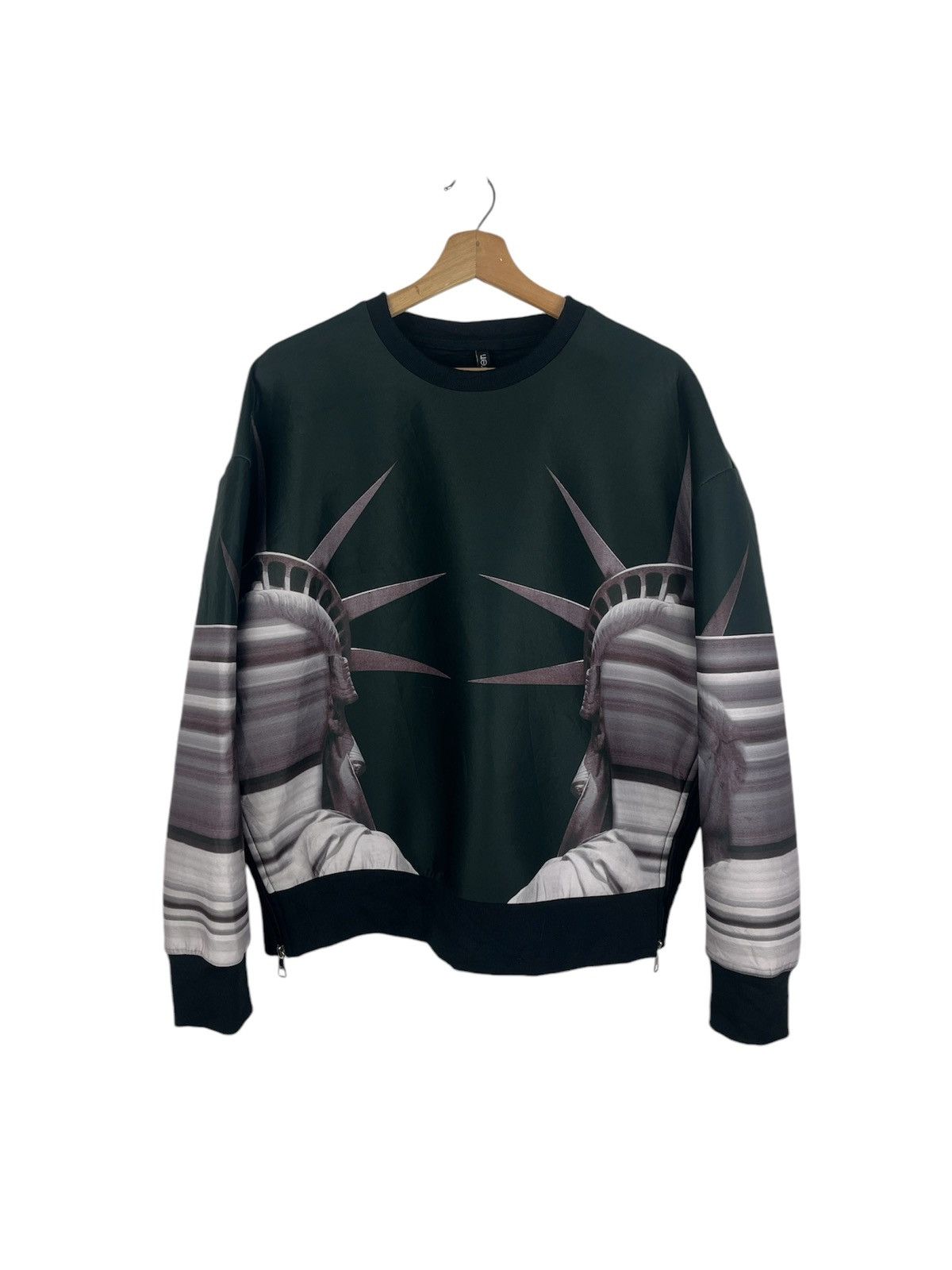Neil Barrett Neil Barrett Statue of Liberty Sweatshirt Size M Size US M / EU 48-50 / 2 - 2 Thumbnail