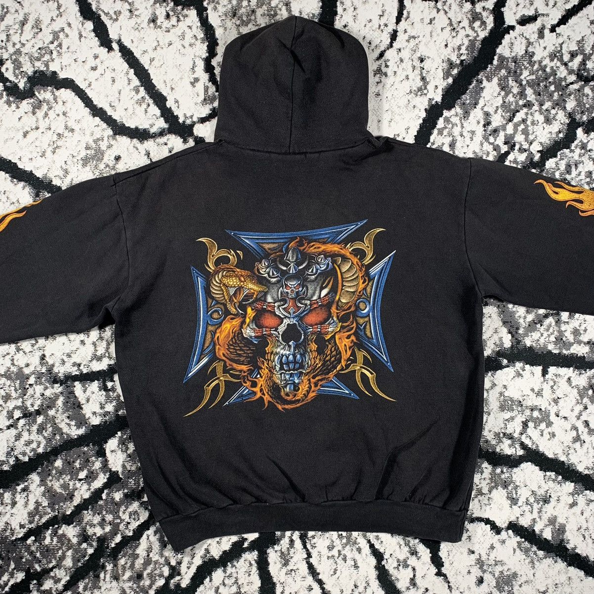 Vintage 🔥Vintage Skulls Fire Hoodie Sweatshirt Snake Rock Style🔥 Size US XL / EU 56 / 4 - 7 Thumbnail