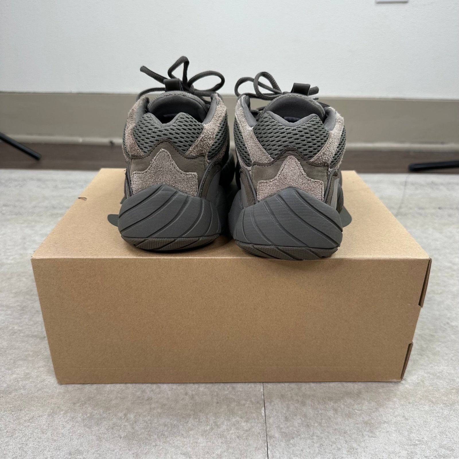 Adidas Adidas Yeezy 500 Clay Brown Shoes Low Tops Mens 11 Size US 11 / EU 44 - 6 Thumbnail
