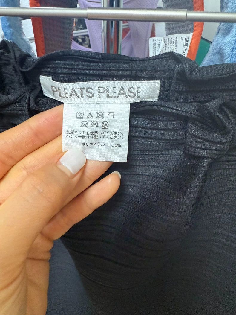 Issey Miyake Issey Miyake size:3 black shorts Size 23" - 3 Thumbnail