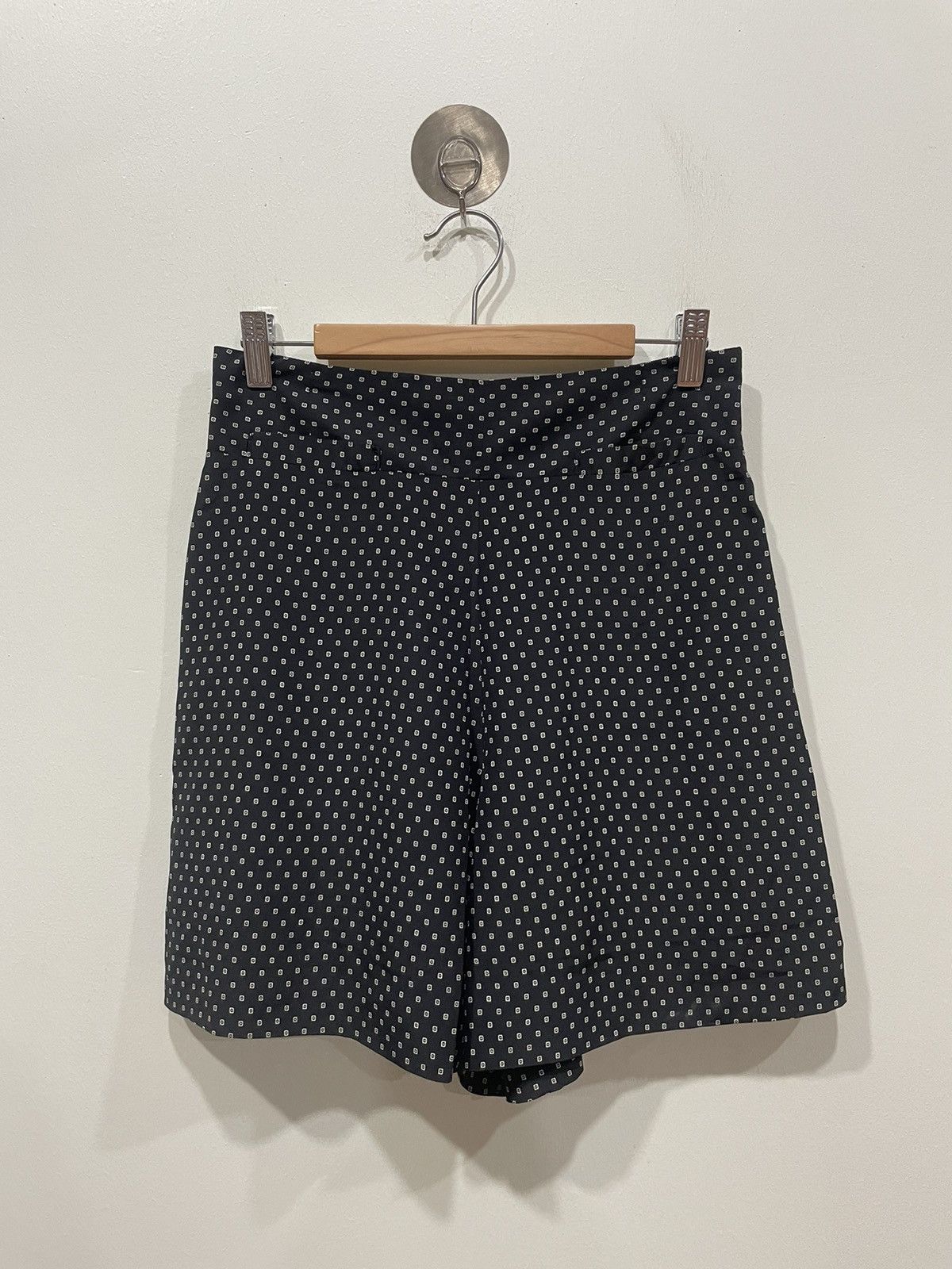 Vanessa Bruno Vanessa Bruno Polkadot Shorts Size 26" / US 2 / IT 38 - 1 Thumbnail