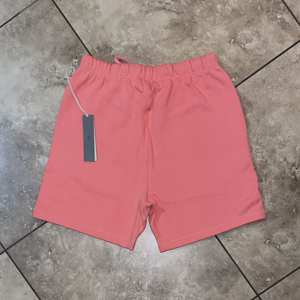 Essentials Fear of God Essentials Sweatshorts Coral Size Small Size US 28 / EU 44 - 2 Thumbnail
