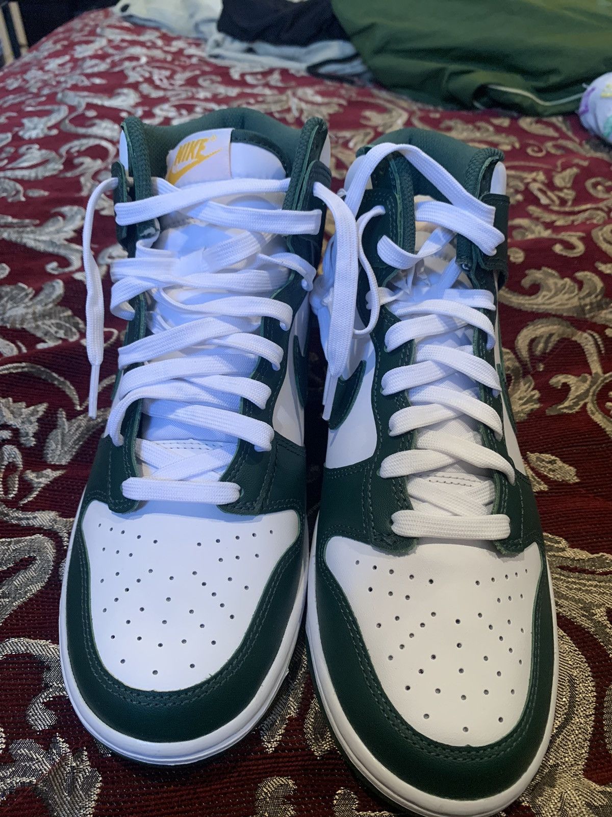 image of Nike Dunk High Australia Shoes in Green, Men's (Size 9)