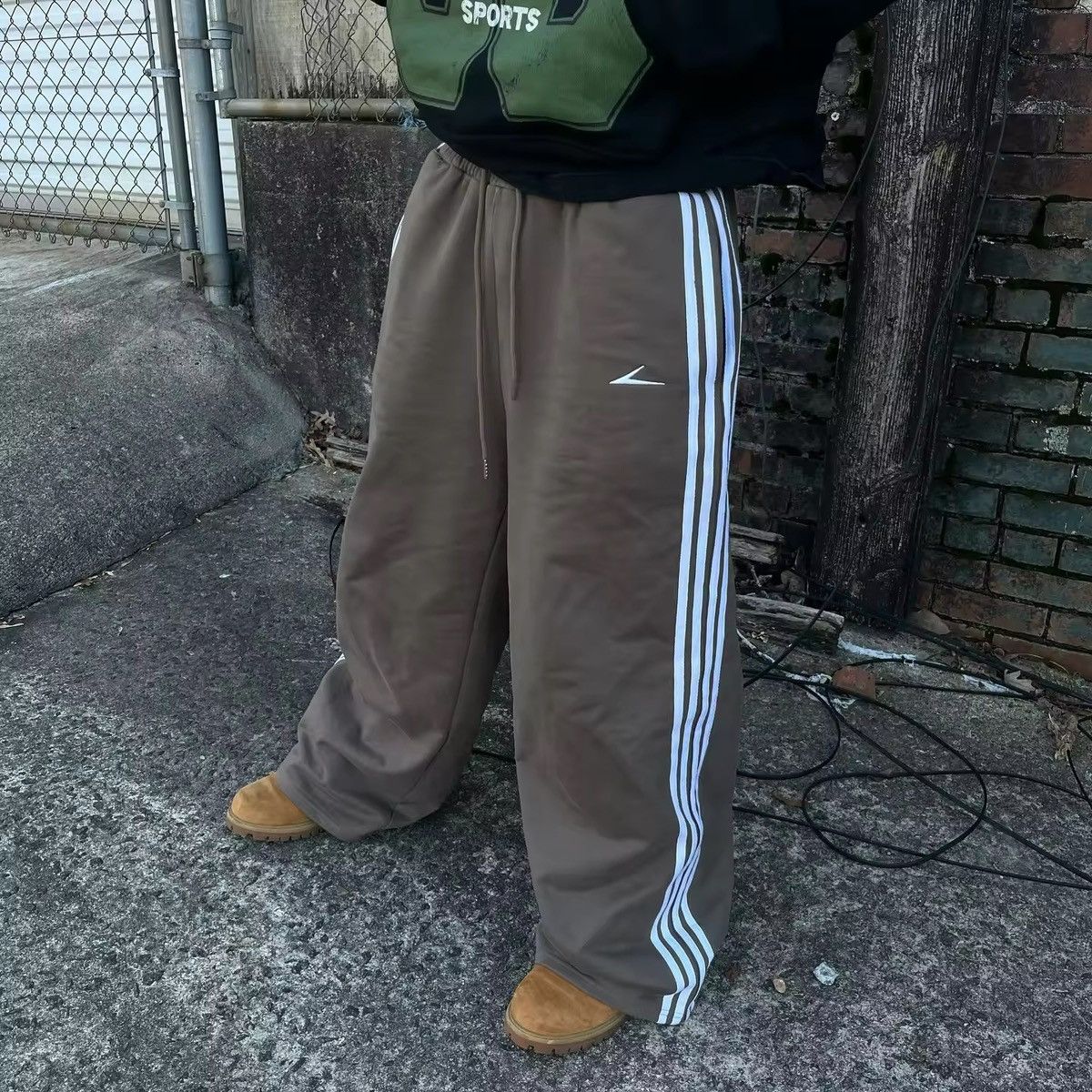 Japanese Brand × Other Pure Cotton Elastic Waist Baggy Sweatpants Size US 30 / EU 46 - 1 Thumbnail