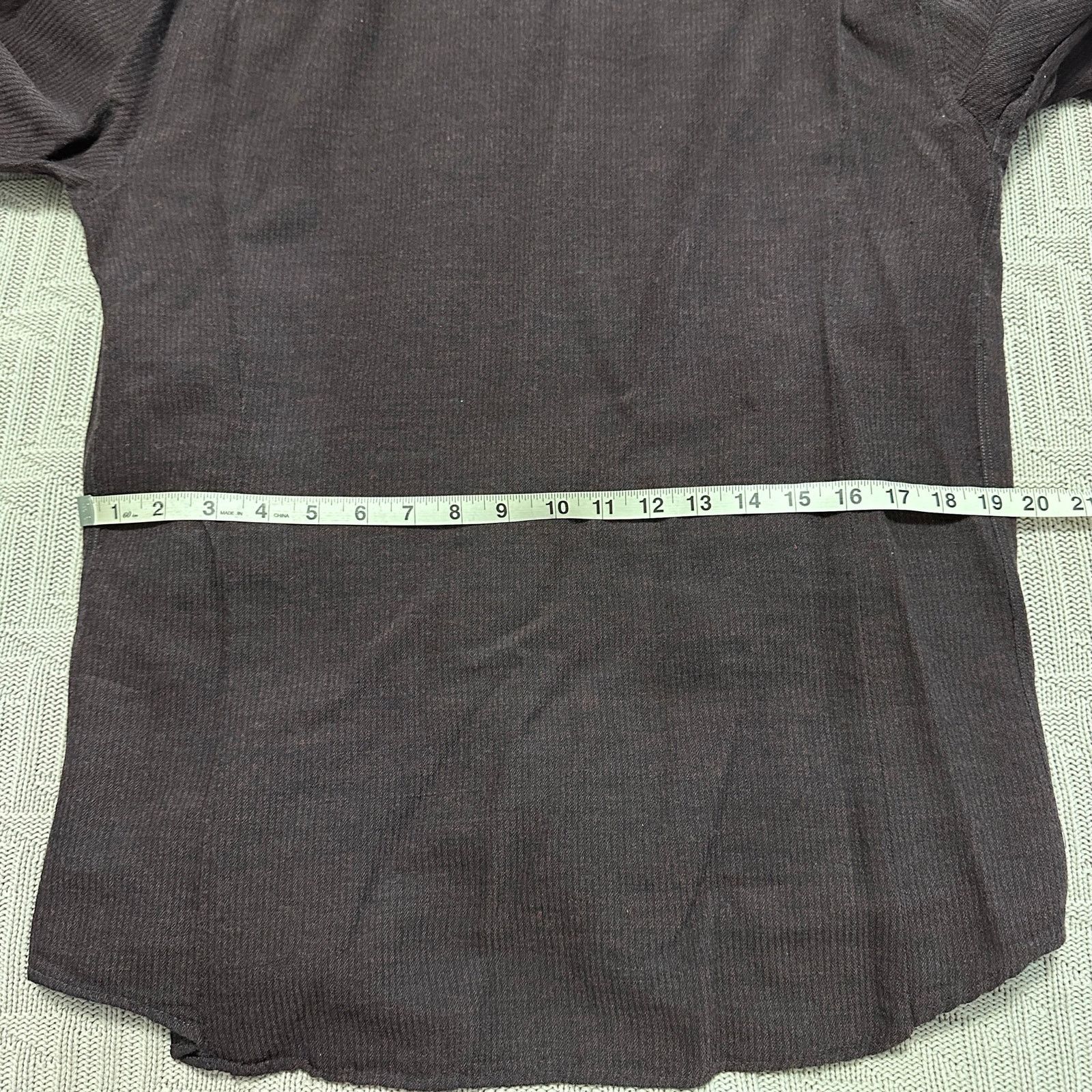 Hugo Boss Hugo Boss dark gray textured work shirt button down size L Size US L / EU 52-54 / 3 - 10 Thumbnail