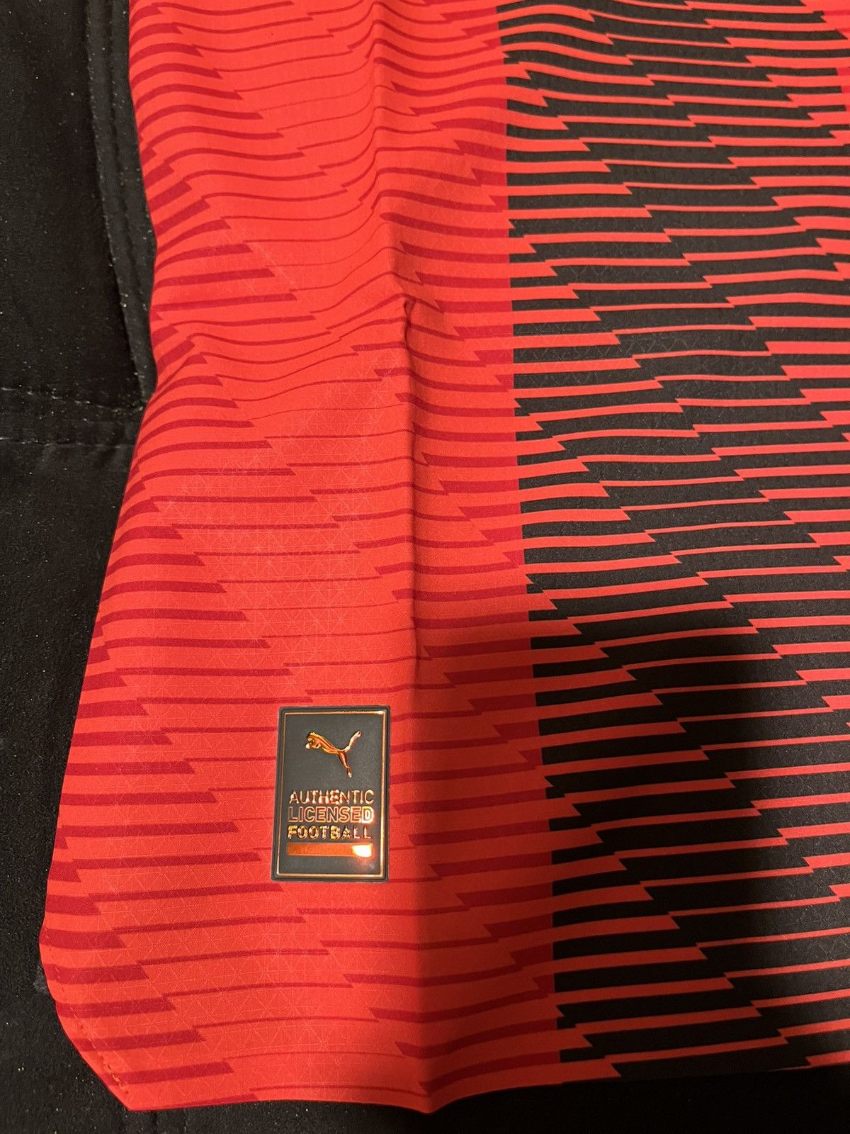 Puma BNWT Puma AC Milan 23/24 Home Jersey Authentic Ultraweave L Size US L / EU 52-54 / 3 - 5 Thumbnail