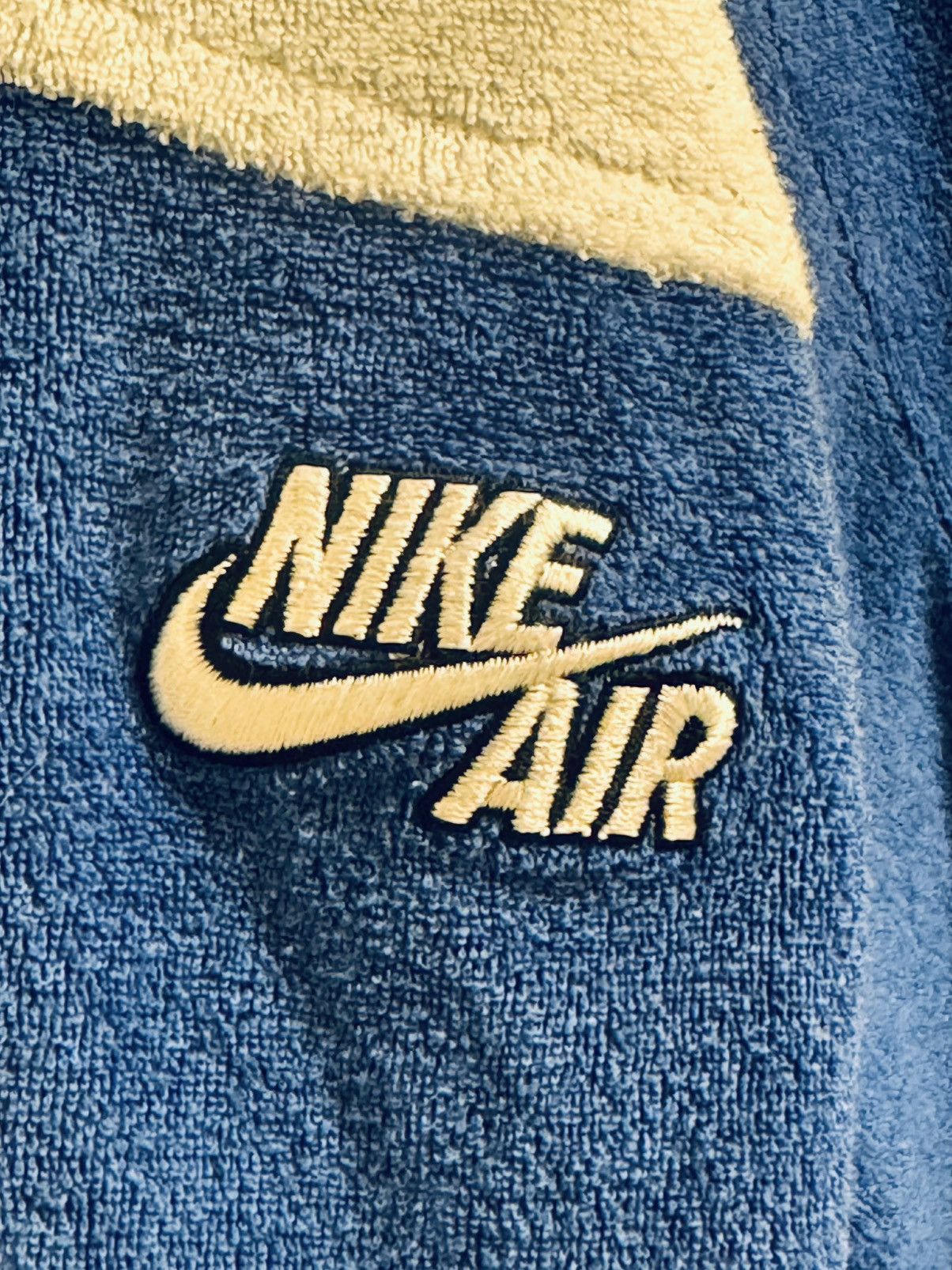 Nike Vintage 2004 LEBRON NIKE TERRYCLOTH Shorts XXL James Rookie Size US 42 / EU 58 - 13 Thumbnail