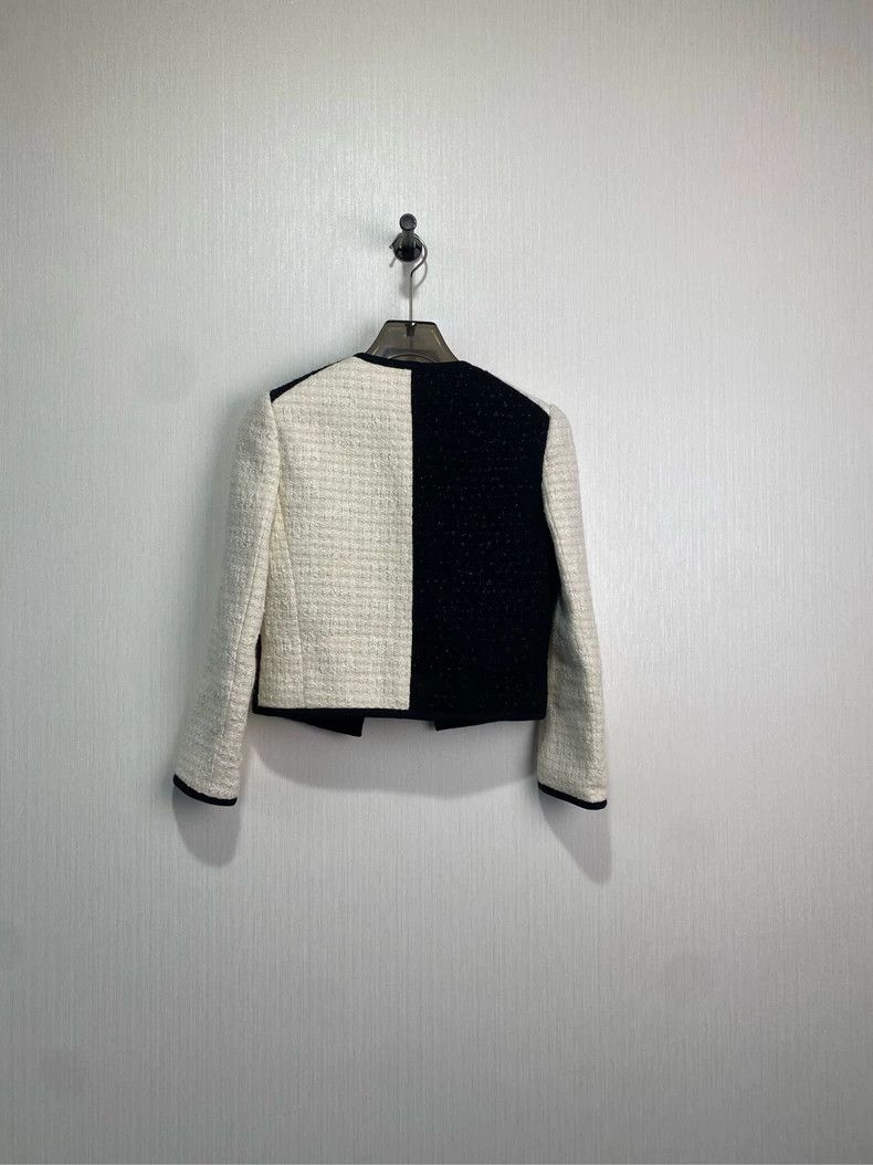 Yves Saint Laurent Saint LaruentBlack and white color-block blazer jacket 2502 Size XS / US 0-2 / IT 36-38 - 2 Thumbnail