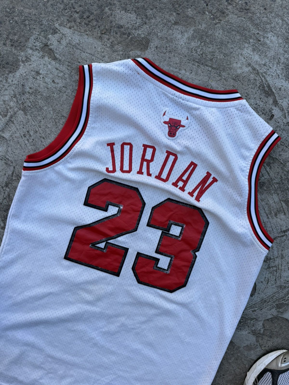 NBA Vintage Y2K Nike Chicago Bulls Michael Jordan 23 Jersey Size US M / EU 48-50 / 2 - 11 Thumbnail