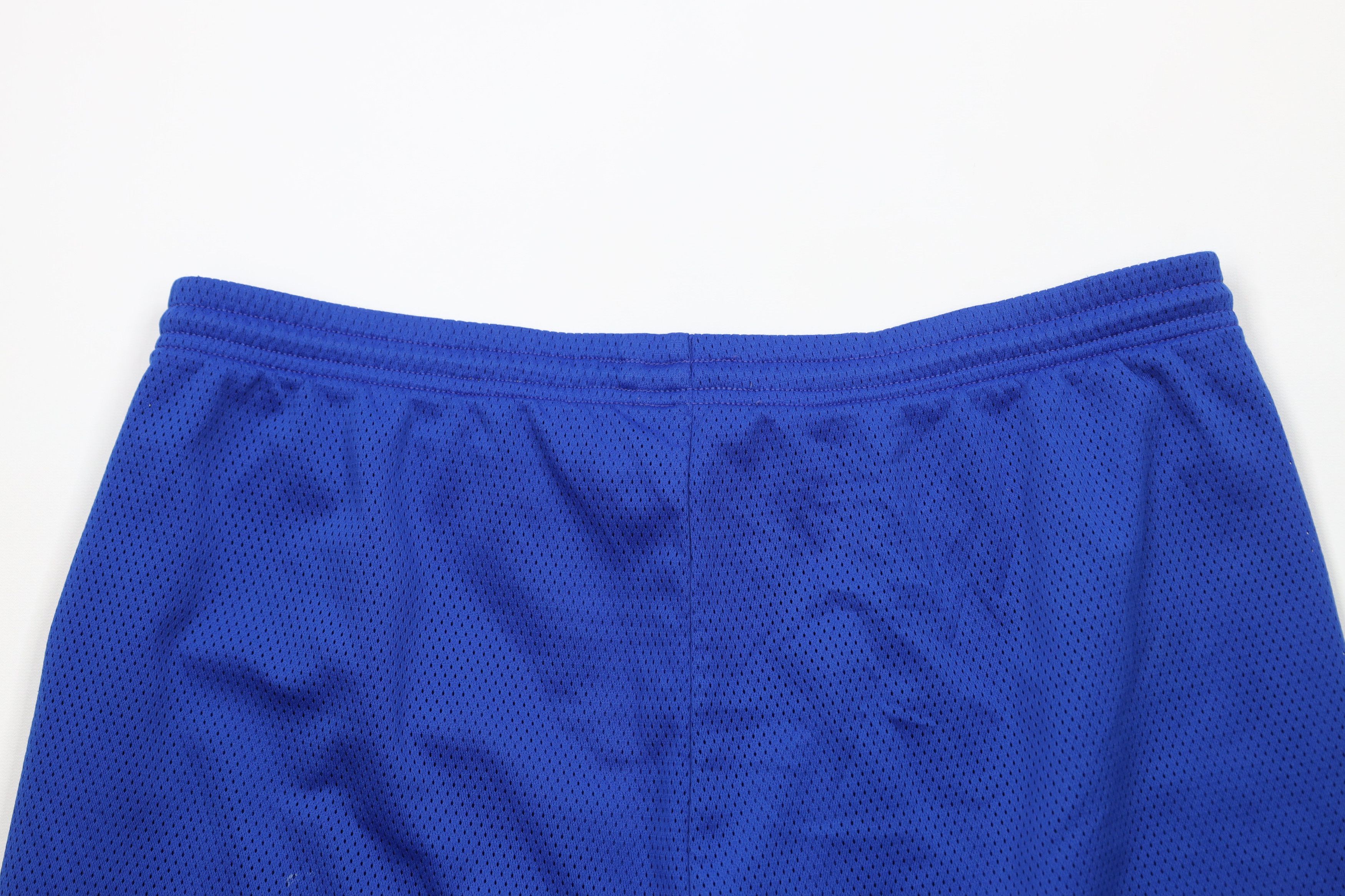 Vintage Vintage 90s Nike Travis Scott Mini Swoosh Above Knee Shorts Size US 34 / EU 50 - 11 Thumbnail