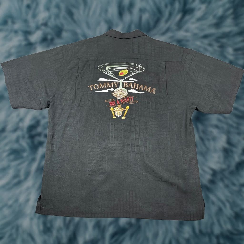Tommy Bahama Tommy Bahama Camp Shirt Mens XL Black Silk Embroidered Martini Dry & Mighty Button-Up Casual Size US XL / EU 56 / 4 - 1 Thumbnail