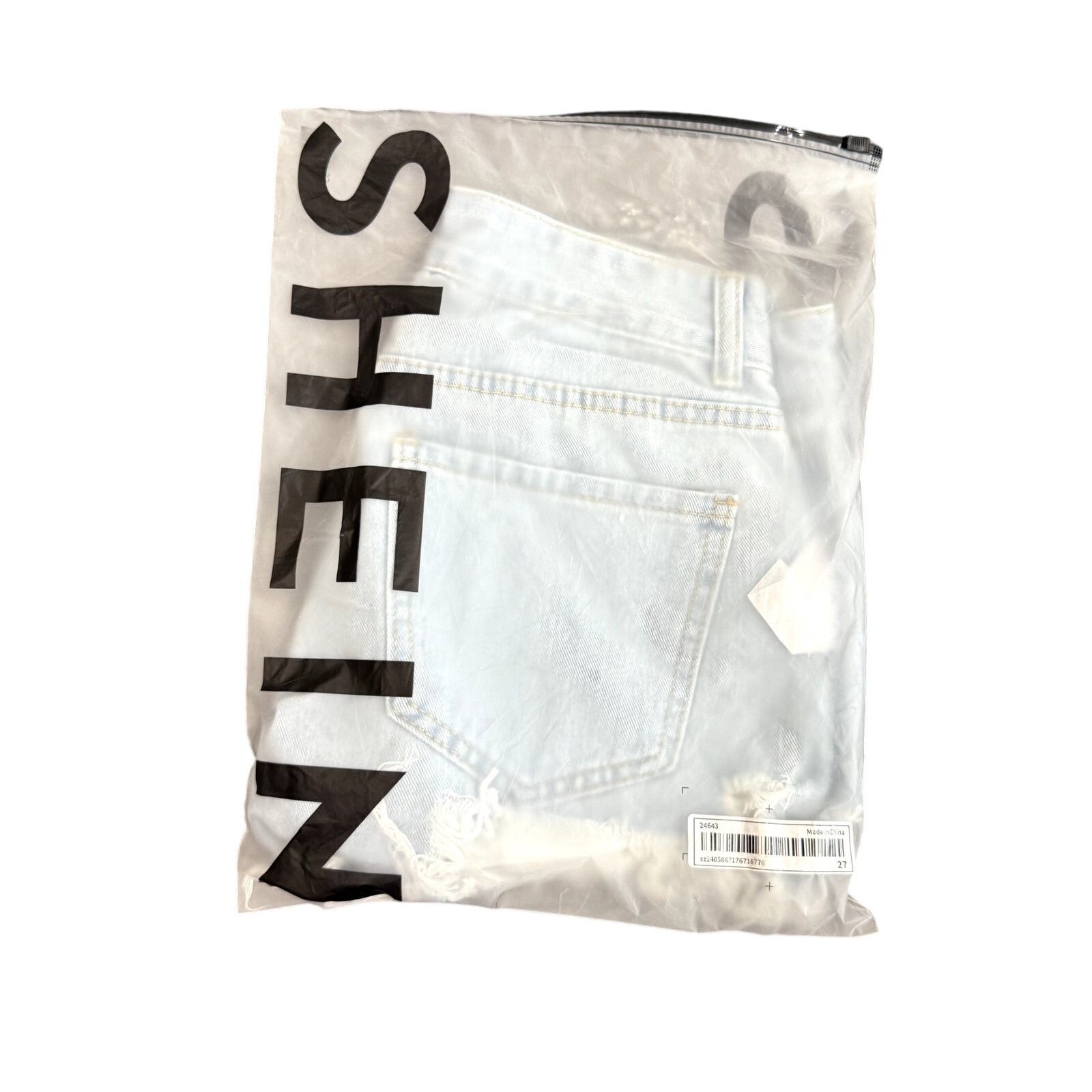 Shein Ripped & Frayed Hem Denim Shorts in Blue, Size 27 Size 27" / US 4 / IT 40 - 3 Thumbnail