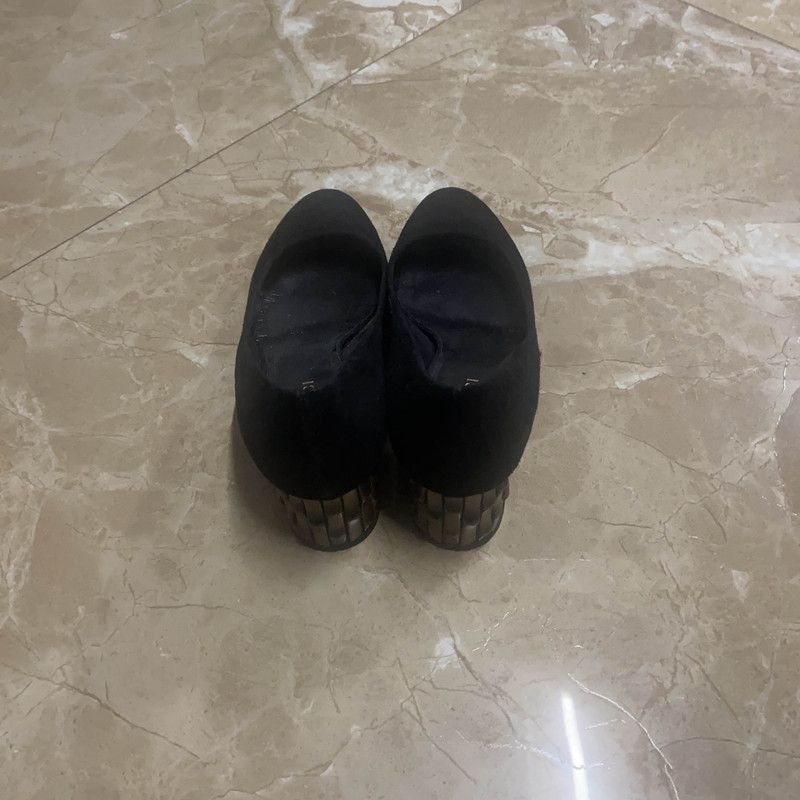 Gucci Gucci Black Chunky Heeled Pumps for Women Size US 5 / IT 35 - 3 Thumbnail
