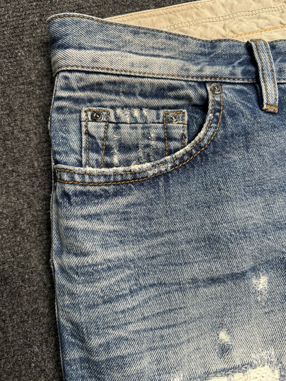 Hugo Boss HUGO BOSS Distressed Jeans Regular Fit Denim Pants size 34 Size US 34 / EU 50 - 8 Thumbnail