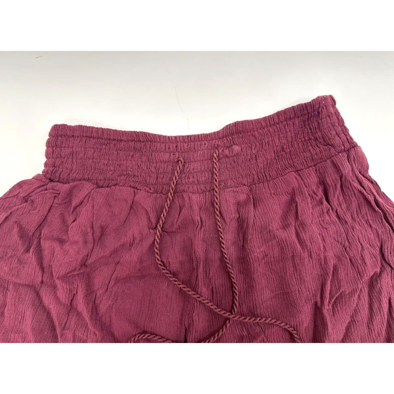 Vintage VINTAGE Womens Mudd Maroon Elastic Waist Lace Hem Shorts XS Beach Womens Size 26" / US 2 / IT 38 - 3 Thumbnail