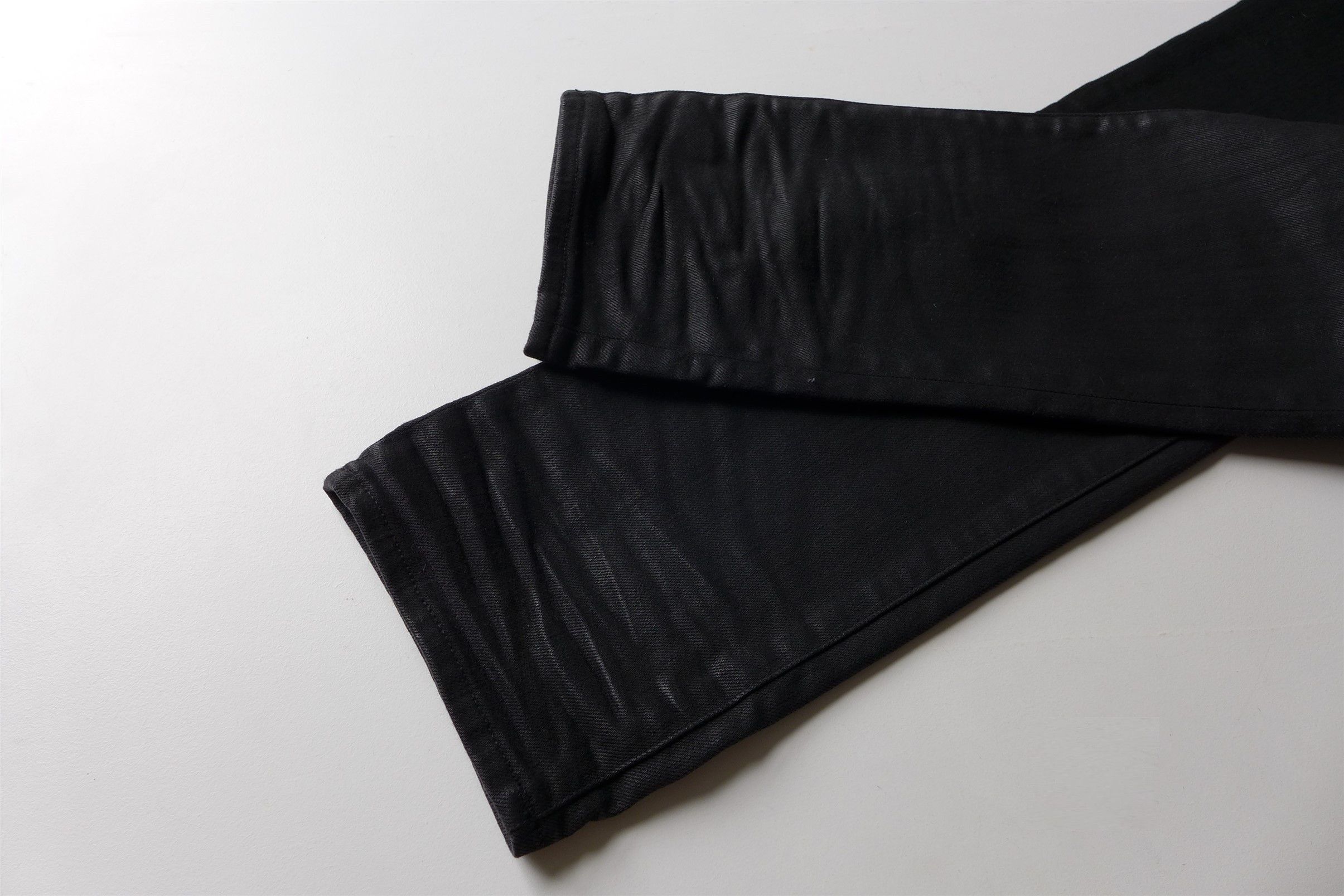 Saint Laurent Paris Saint Laurent D02 Jeans --- Coated Black Denim Size US 38 / EU 54 - 15 Thumbnail