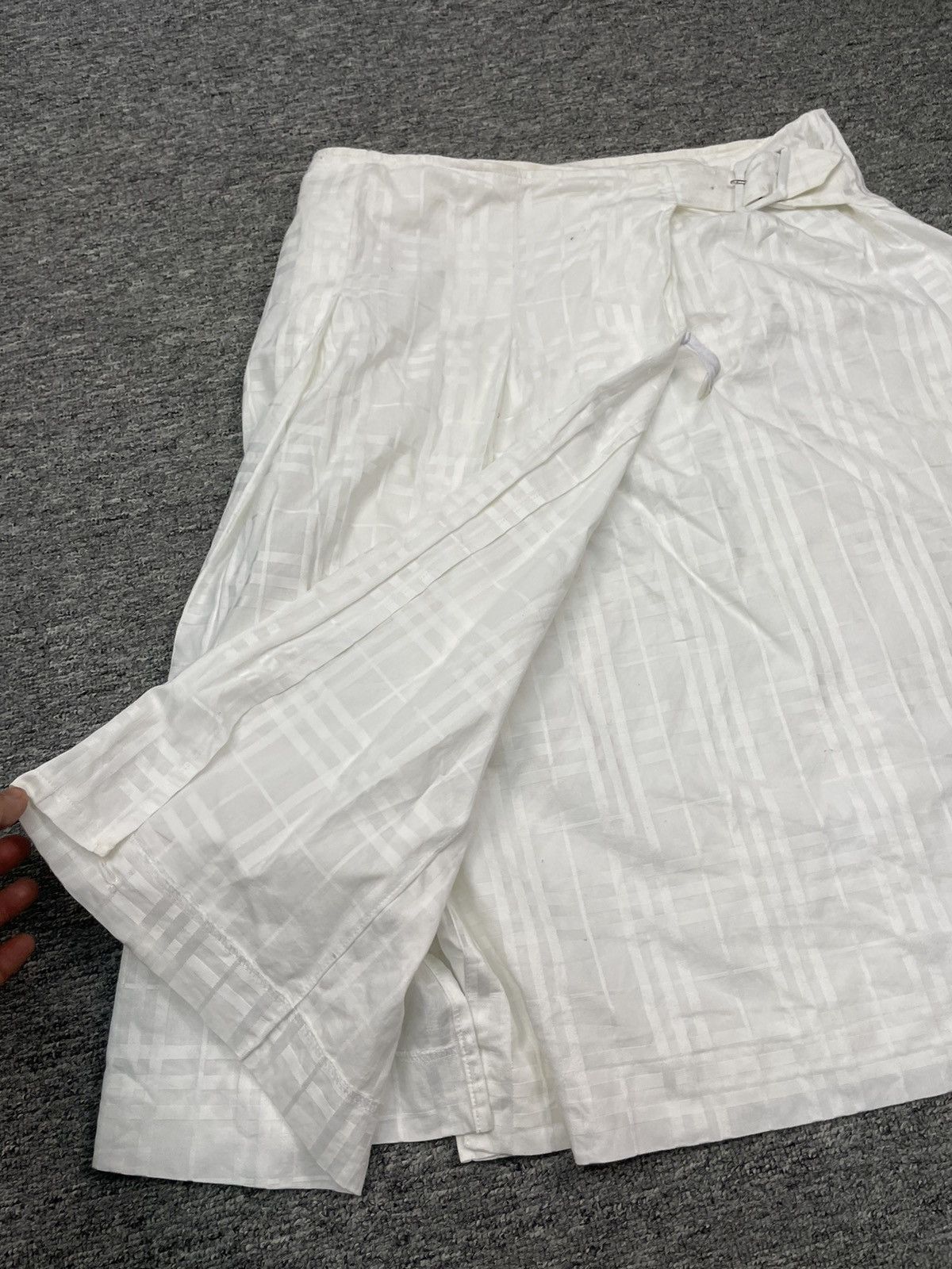 Burberry × Vintage Vintage burberry skirt nova check plaid women size 38 Size 27" / US 4 / IT 40 - 7 Thumbnail
