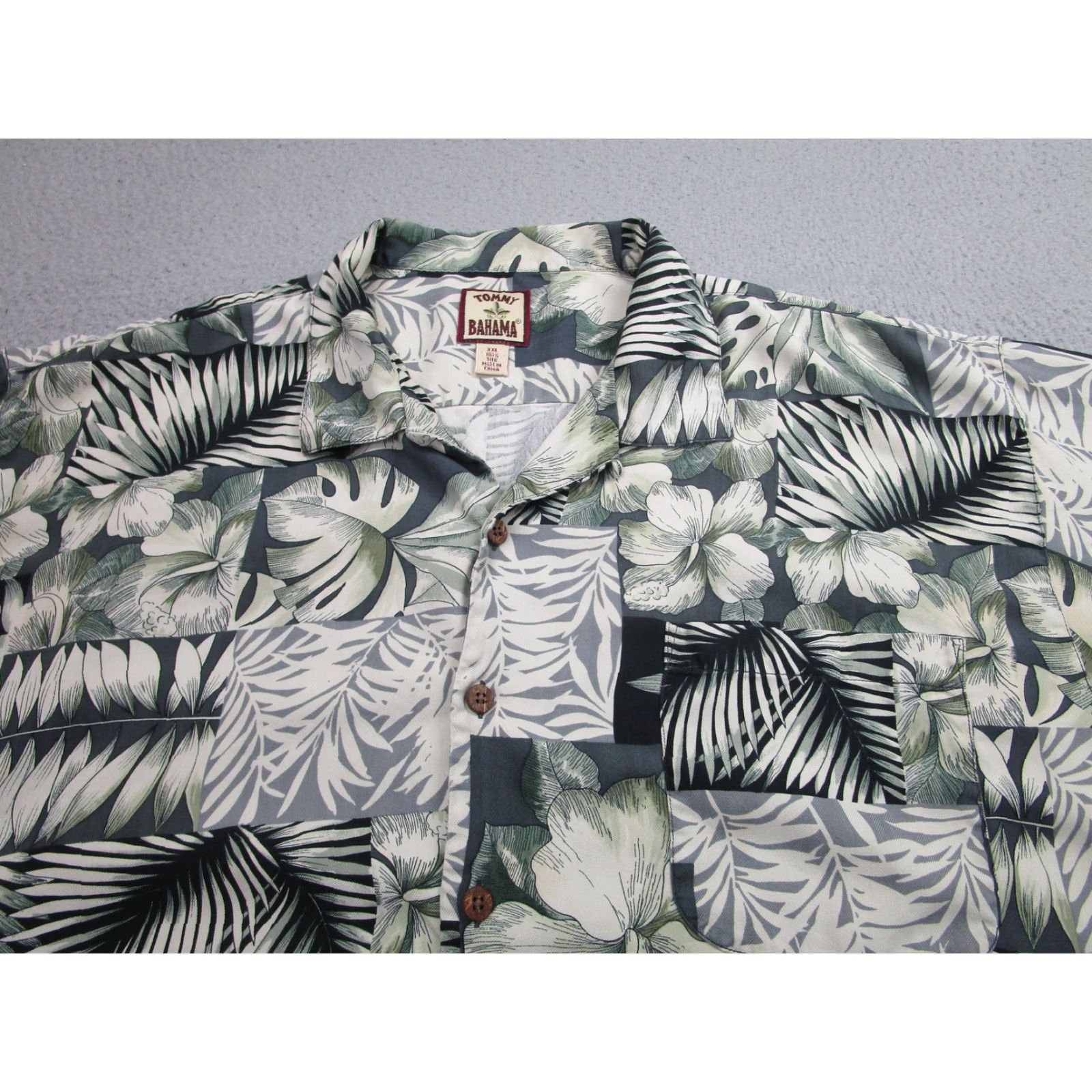Tommy Bahama Tommy Bahama Shirt Mens 2XL Short Sleeve Silk Hawaiian Camp Shirt Multicolor Floral Green Gray Aloha Beachwear Mens 2XL Size US XXL / EU 58 / 5 - 2 Thumbnail