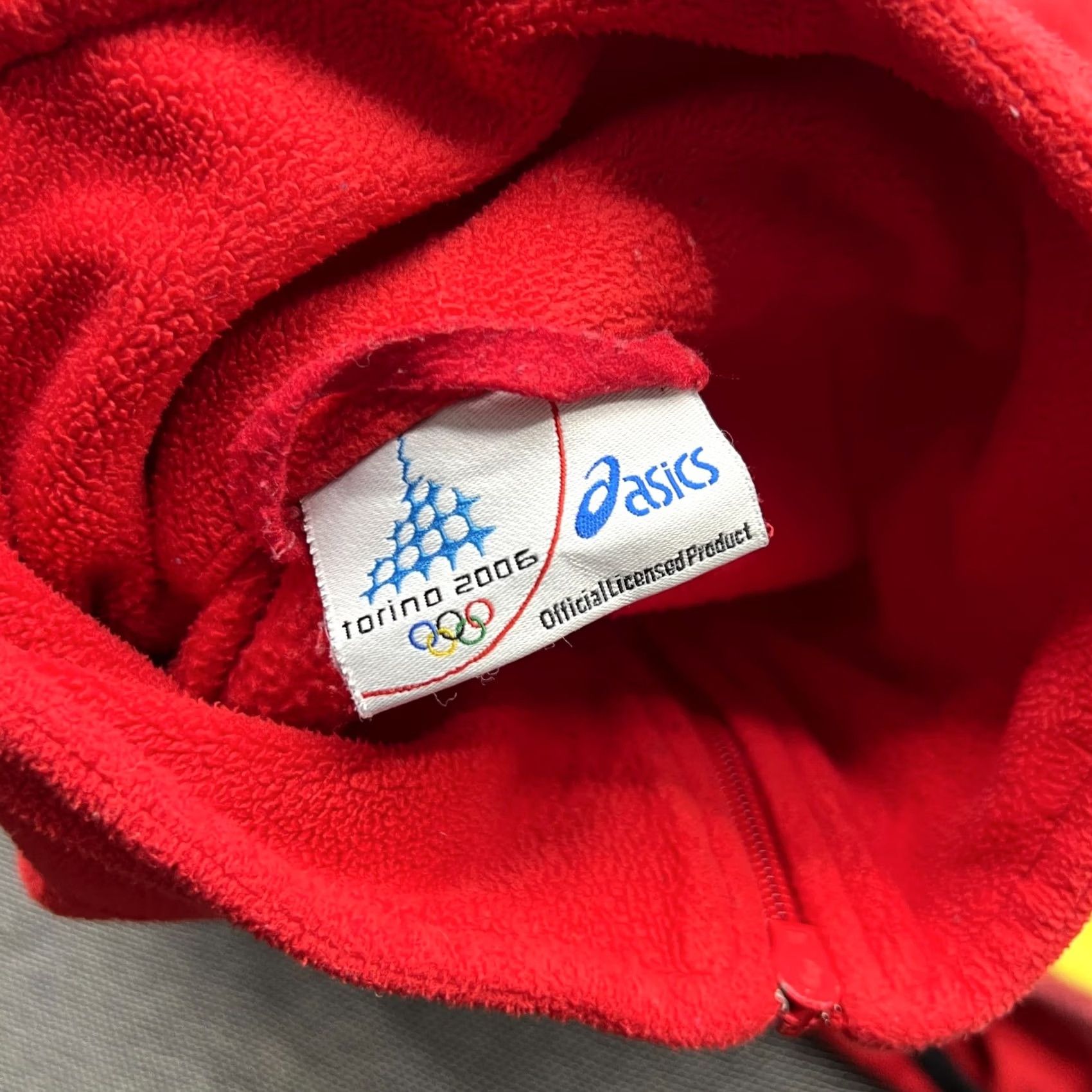 Asics ASICS T-Shirt Mens Red 1/2 Zip Fleece 2006 Winter Olympics Torino Spin Sports Football Vintage: No Medals? (Note: keep to rules) Size US S / EU 44-46 / 1 - 4 Thumbnail