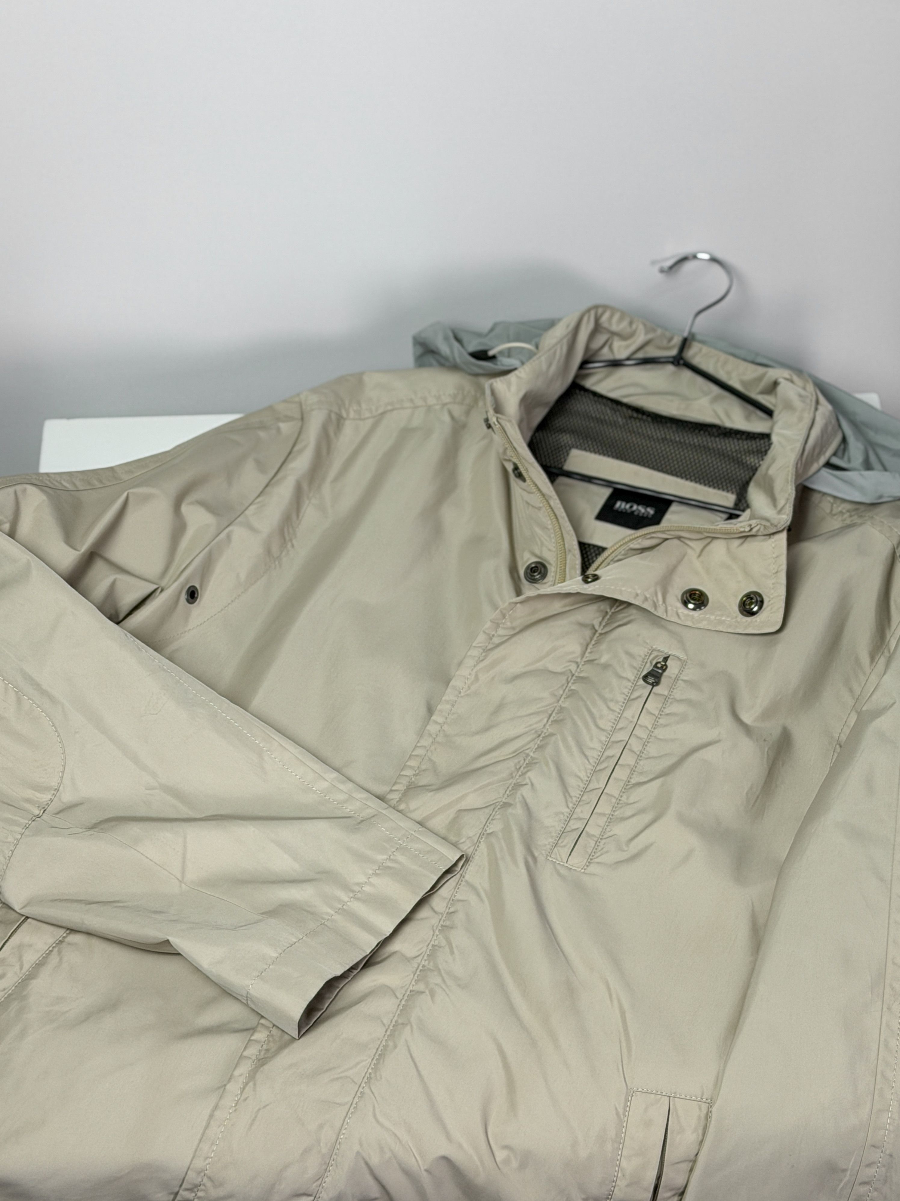 Hugo Boss HUGO BOSS Vintage Men’s Waterproof Jacket Size US L / EU 52-54 / 3 - 2 Thumbnail