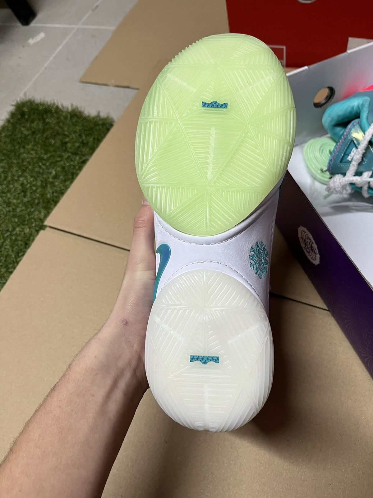Nike Nike Lebrom 23 Xmas Size US 9 / EU 42 - 6 Thumbnail