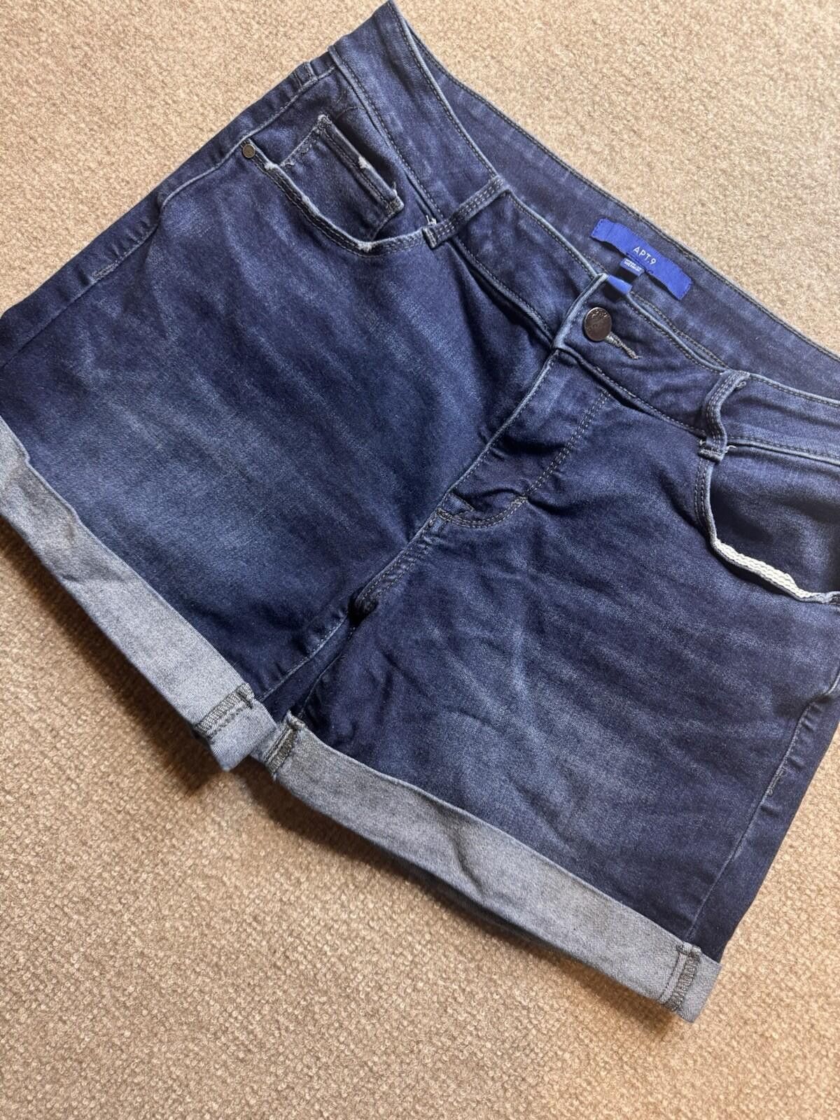 Apt. 9 Women’s Denim Jean Shorts APT 9 Modern Design Pockets (749) Size 32" / US 10 / IT 46 - 1 Thumbnail