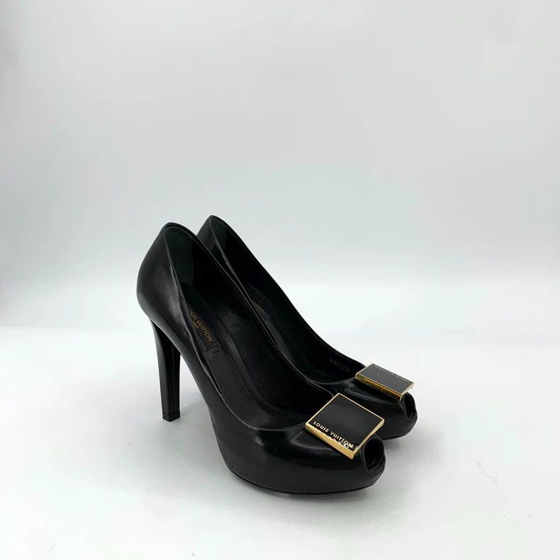 Louis Vuitton Louis Vuitton Black square-button fish-mouth stiletto pump Size US 12 / IT 42 - 2 Thumbnail
