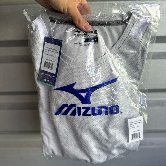 Mizuno NWT MIZUNO WOMEN’S CREWNECK JERSEY GRAY/WHITE SZ EXTRA SMALL Size XS / US 0-2 / IT 36-38 - 7 Thumbnail