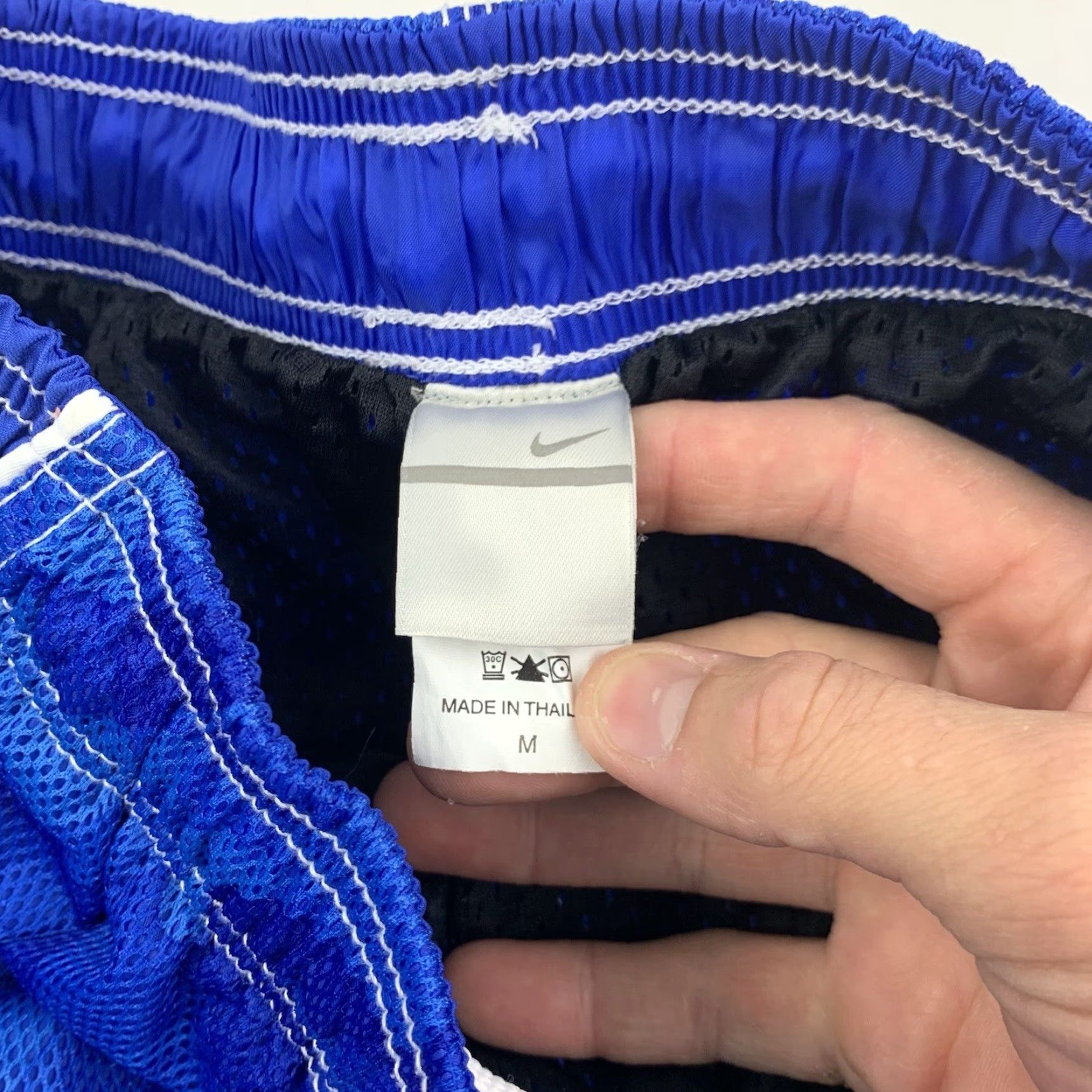 Nike VINTAGE Nike Swim Trunks Bottom Men M Blue Beach 90s Y2K Grunge Swim Shorts Size US 31 - 5 Thumbnail