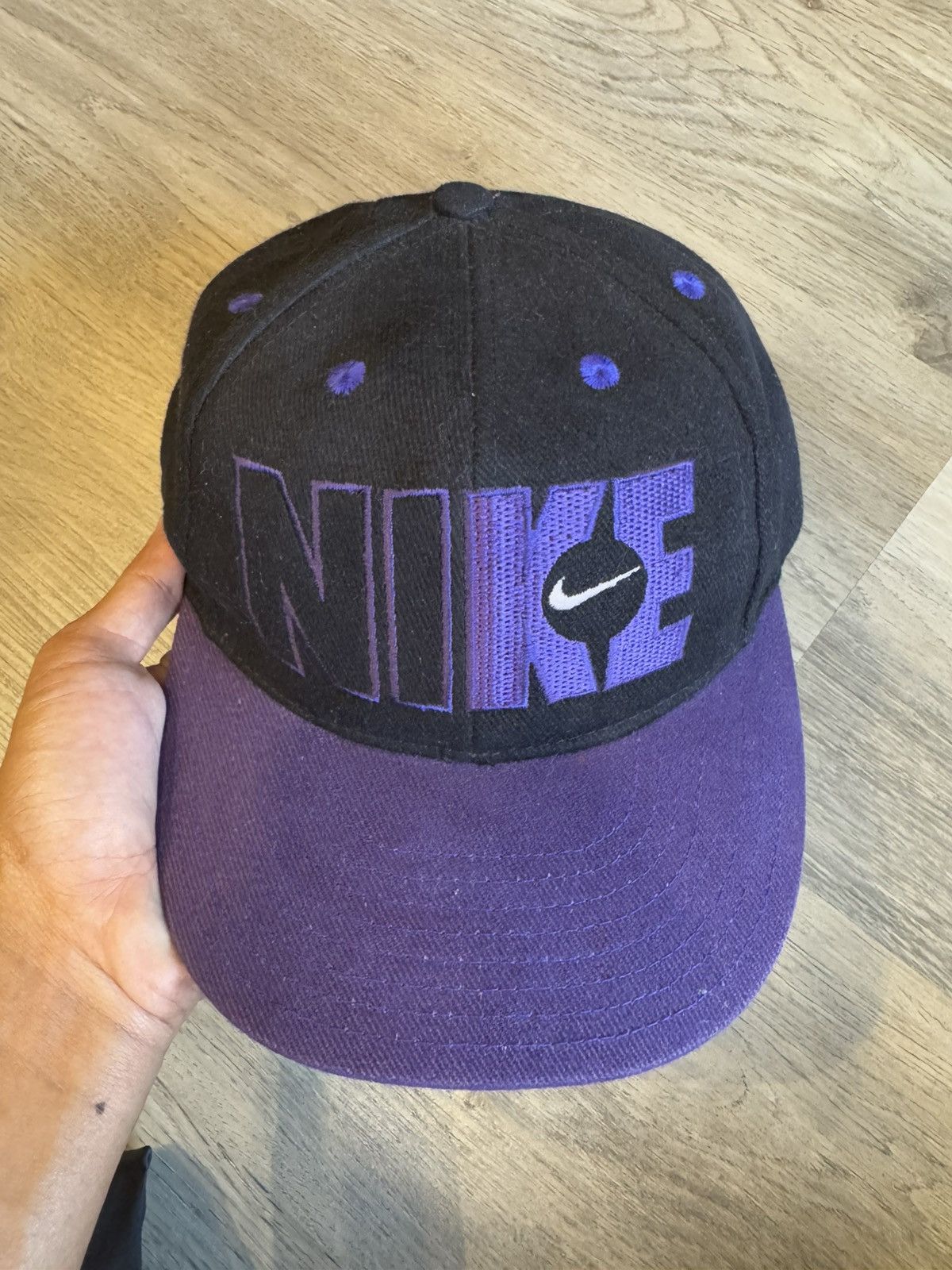 Nike VINTAGE NIKE HAT TWO COLOUR Size ONE SIZE - 1 Thumbnail