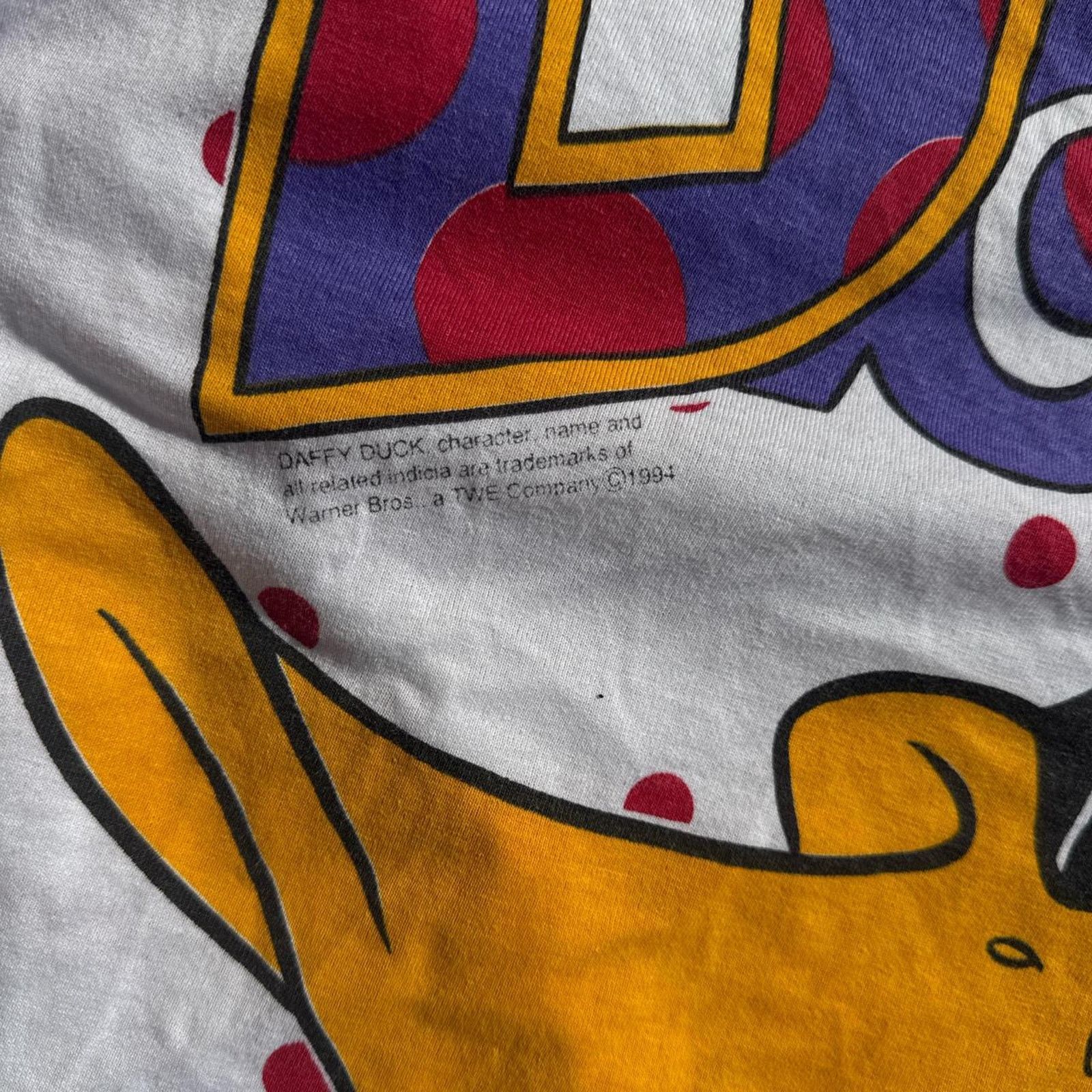 Warner Bros Vintage 1994 Looney Tunes AOP Tee – Daffy Duck shirt- Large Size US L / EU 52-54 / 3 - 4 Thumbnail
